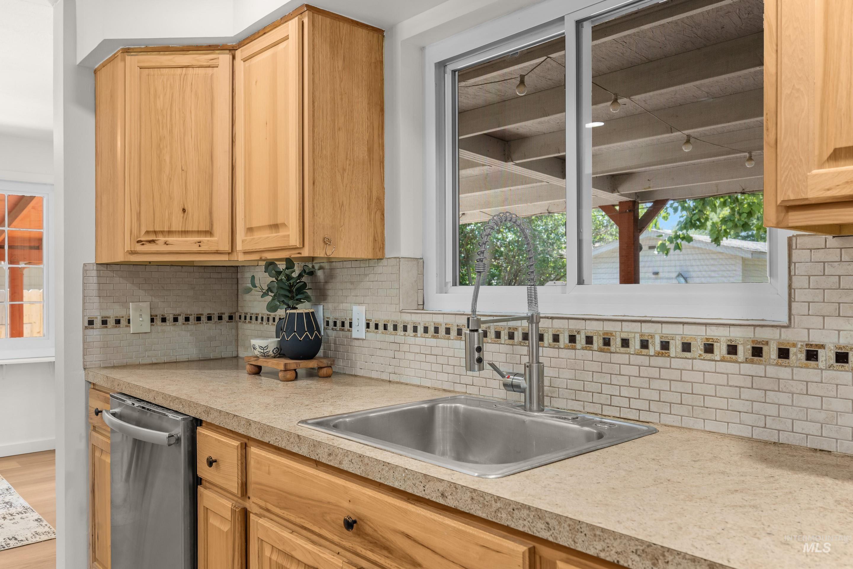 8941 W Donnybrook Dr, Boise, Idaho 83709, 3 Bedrooms, 2 Bathrooms, Residential For Sale, Price $389,900, 98991807