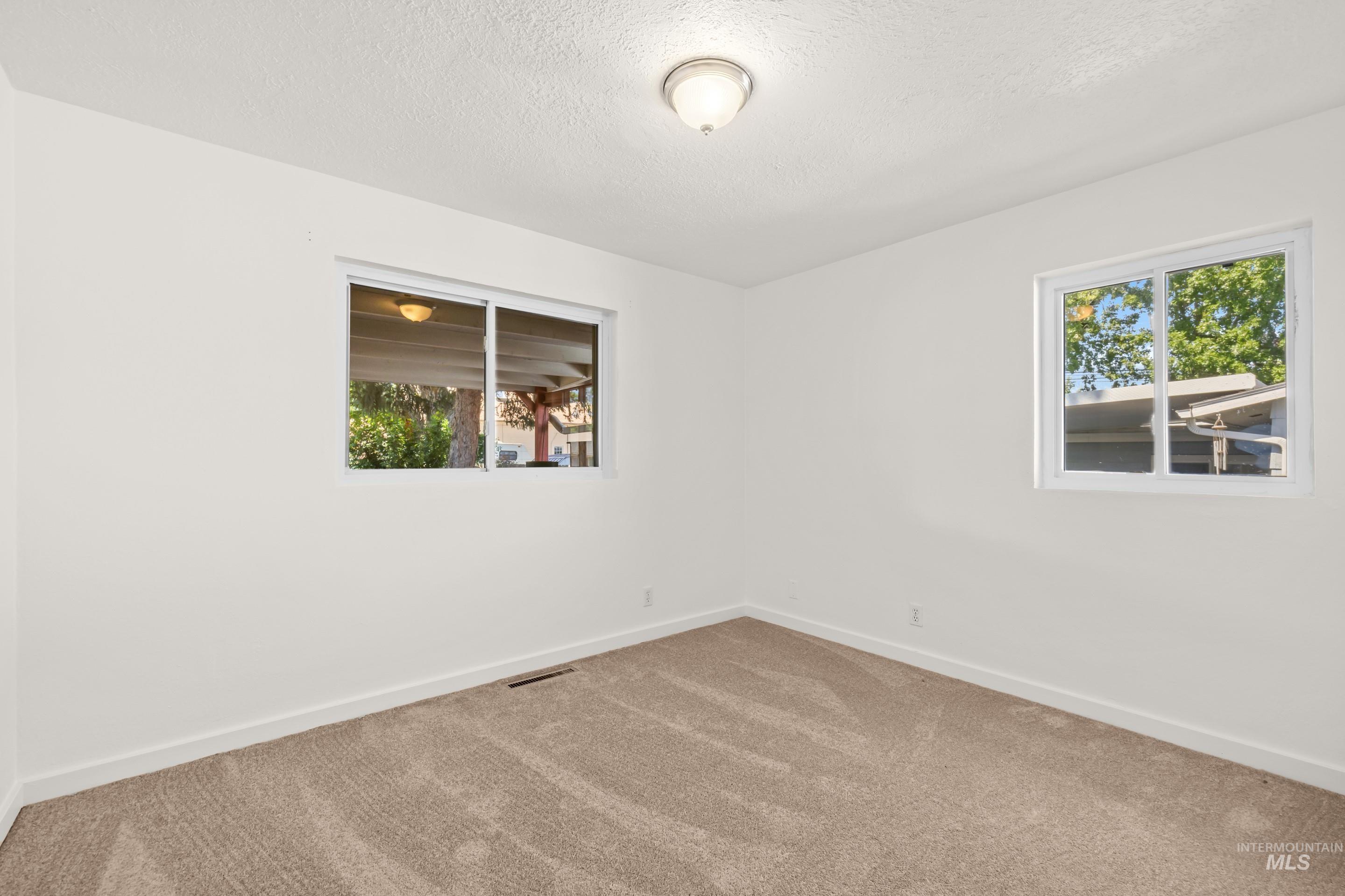 8941 W Donnybrook Dr, Boise, Idaho 83709, 3 Bedrooms, 2 Bathrooms, Residential For Sale, Price $389,900, 98991807