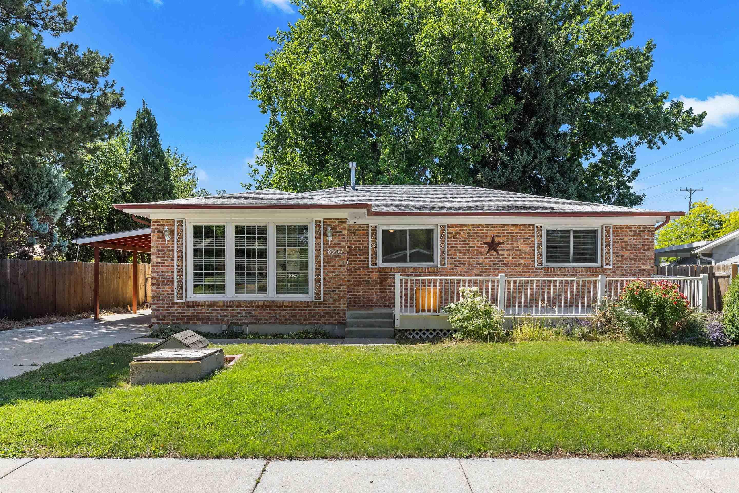 8941 W Donnybrook Dr, Boise, Idaho 83709, 3 Bedrooms, 2 Bathrooms, Residential For Sale, Price $389,900, 98991807