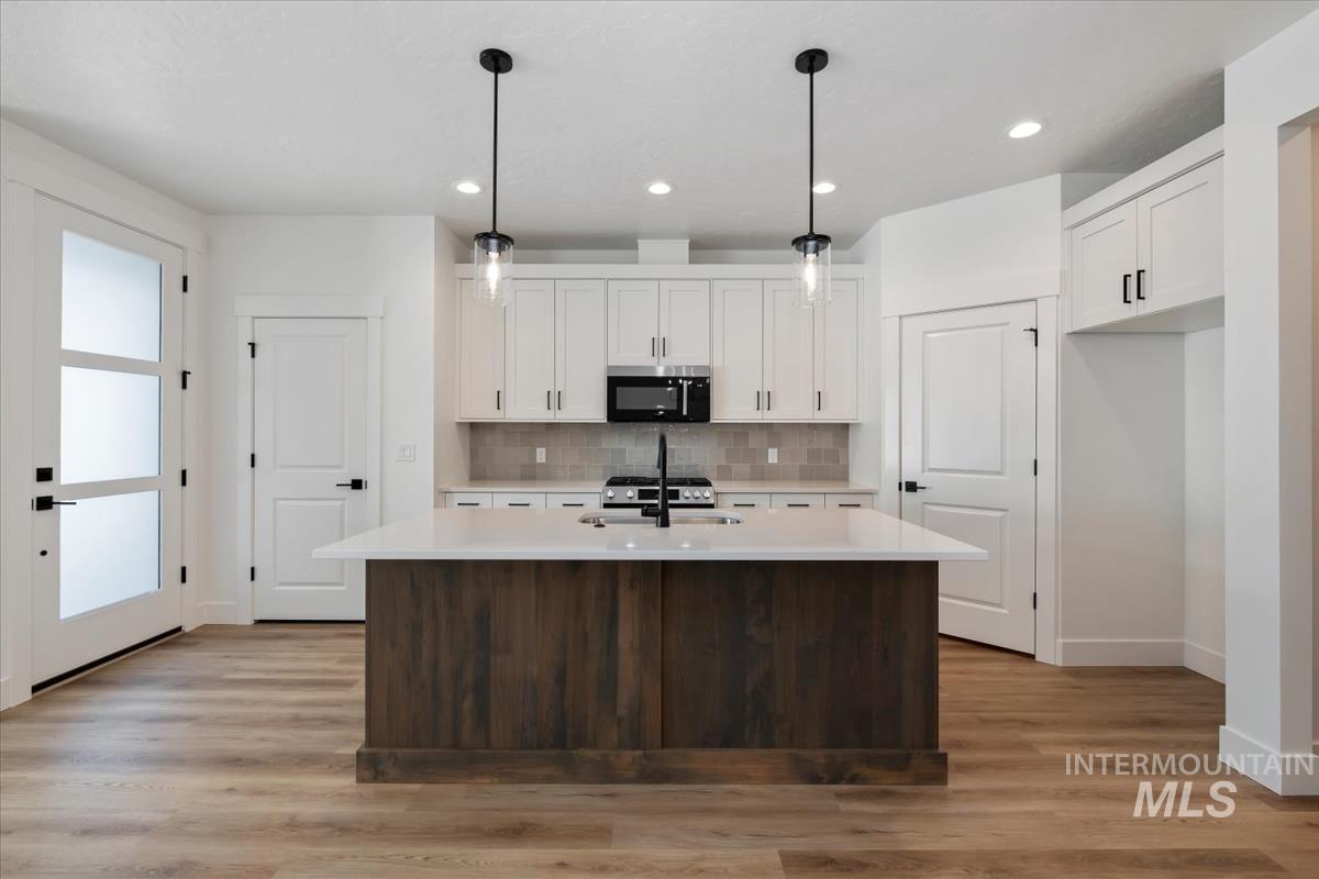 768 S Calhoun Ln., Star, Idaho 83669, 3 Bedrooms, 2.5 Bathrooms, Residential For Sale, Price $414,880,MLS 98991810
