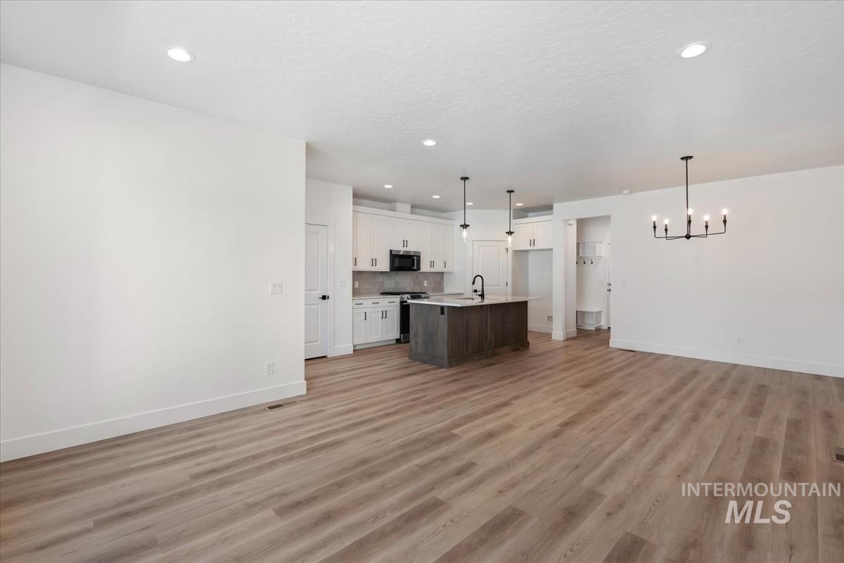 768 S Calhoun Ln., Star, Idaho 83669, 3 Bedrooms, 2.5 Bathrooms, Residential For Sale, Price $414,880,MLS 98991810