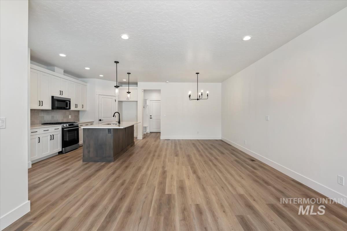 768 S Calhoun Ln., Star, Idaho 83669, 3 Bedrooms, 2.5 Bathrooms, Residential For Sale, Price $414,880,MLS 98991810