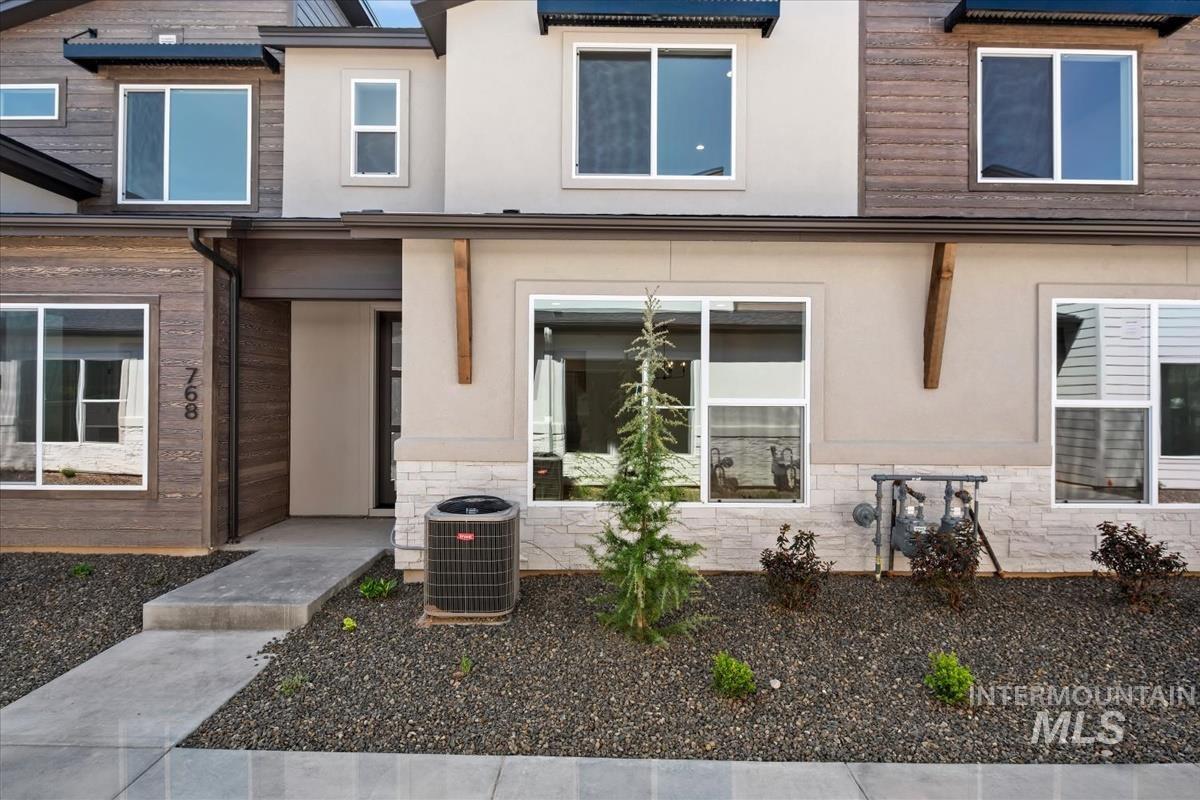 768 S Calhoun Ln., Star, Idaho 83669, 3 Bedrooms, 2.5 Bathrooms, Residential For Sale, Price $414,880,MLS 98991810
