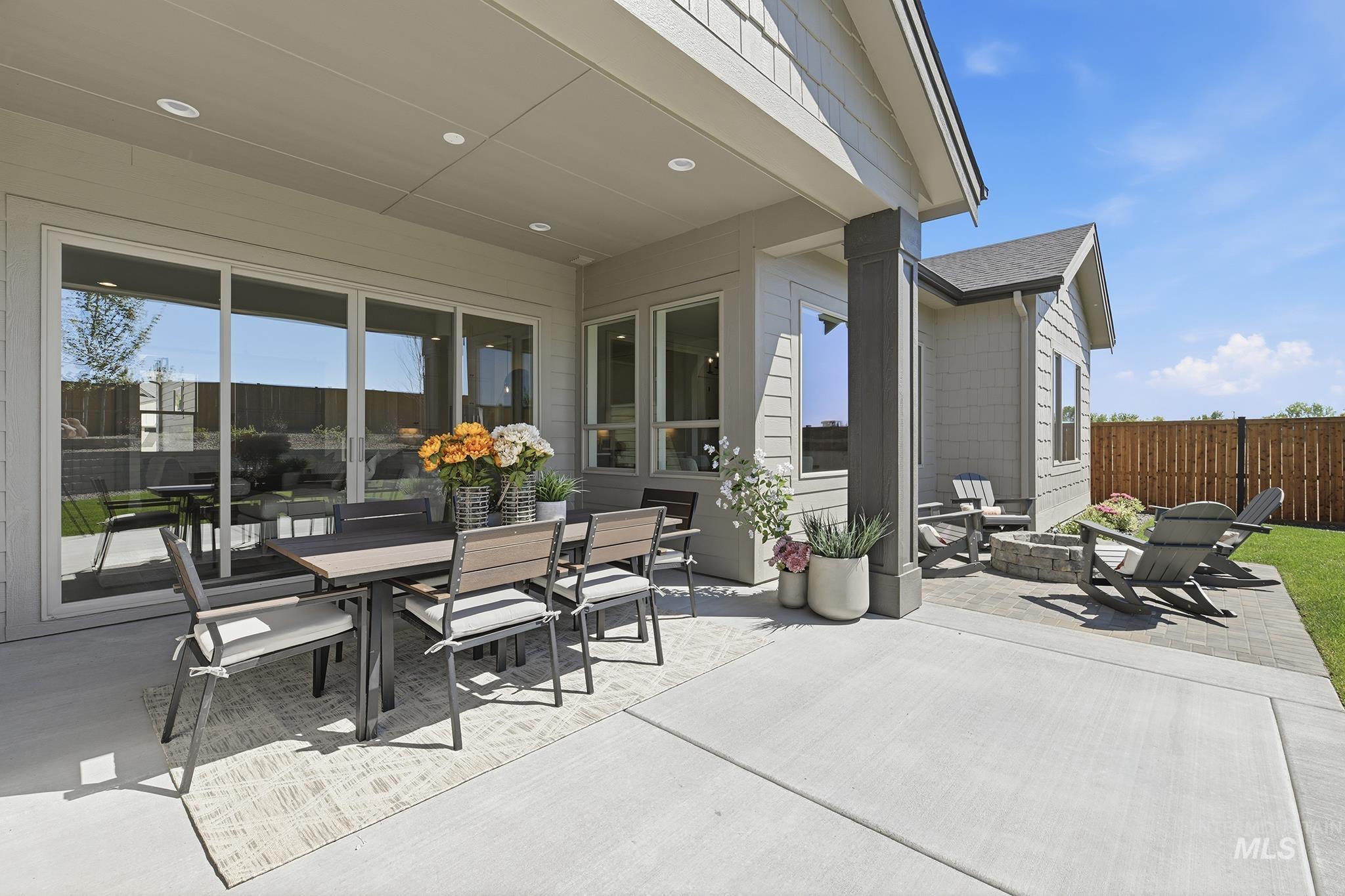 6484 W Carnock Dr, Eagle, Idaho 83616, 3 Bedrooms, 3 Bathrooms, Residential For Sale, Price $874,900,MLS 98991812