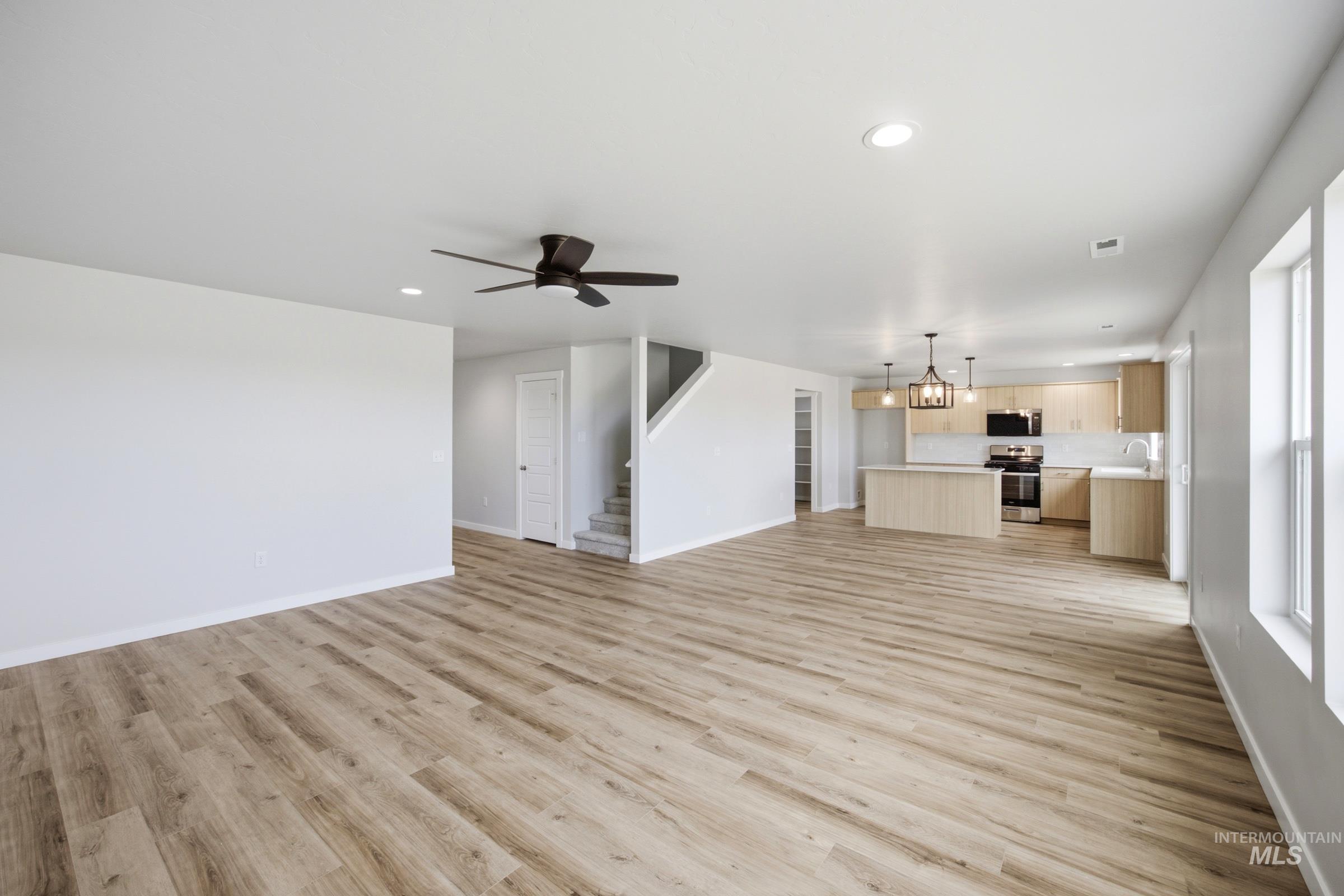 7278 W Trumbull Ct, Eagle, Idaho 83616, 5 Bedrooms, 3 Bathrooms, Residential For Sale, Price $674,990,MLS 98991813