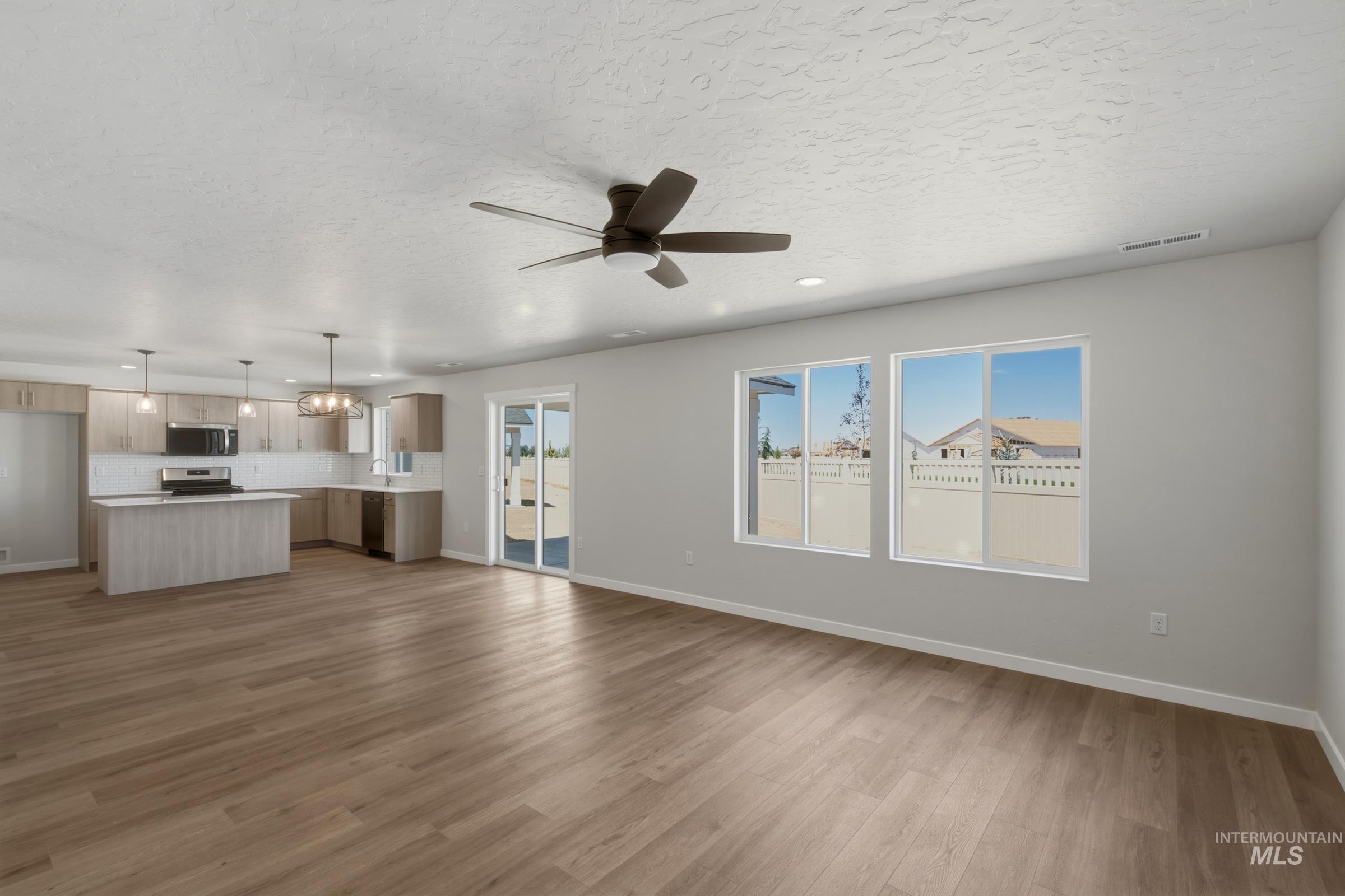 7284 W Trumbull Ct, Eagle, Idaho 83616, 4 Bedrooms, 2.5 Bathrooms, Residential For Sale, Price $654,990,MLS 98991814