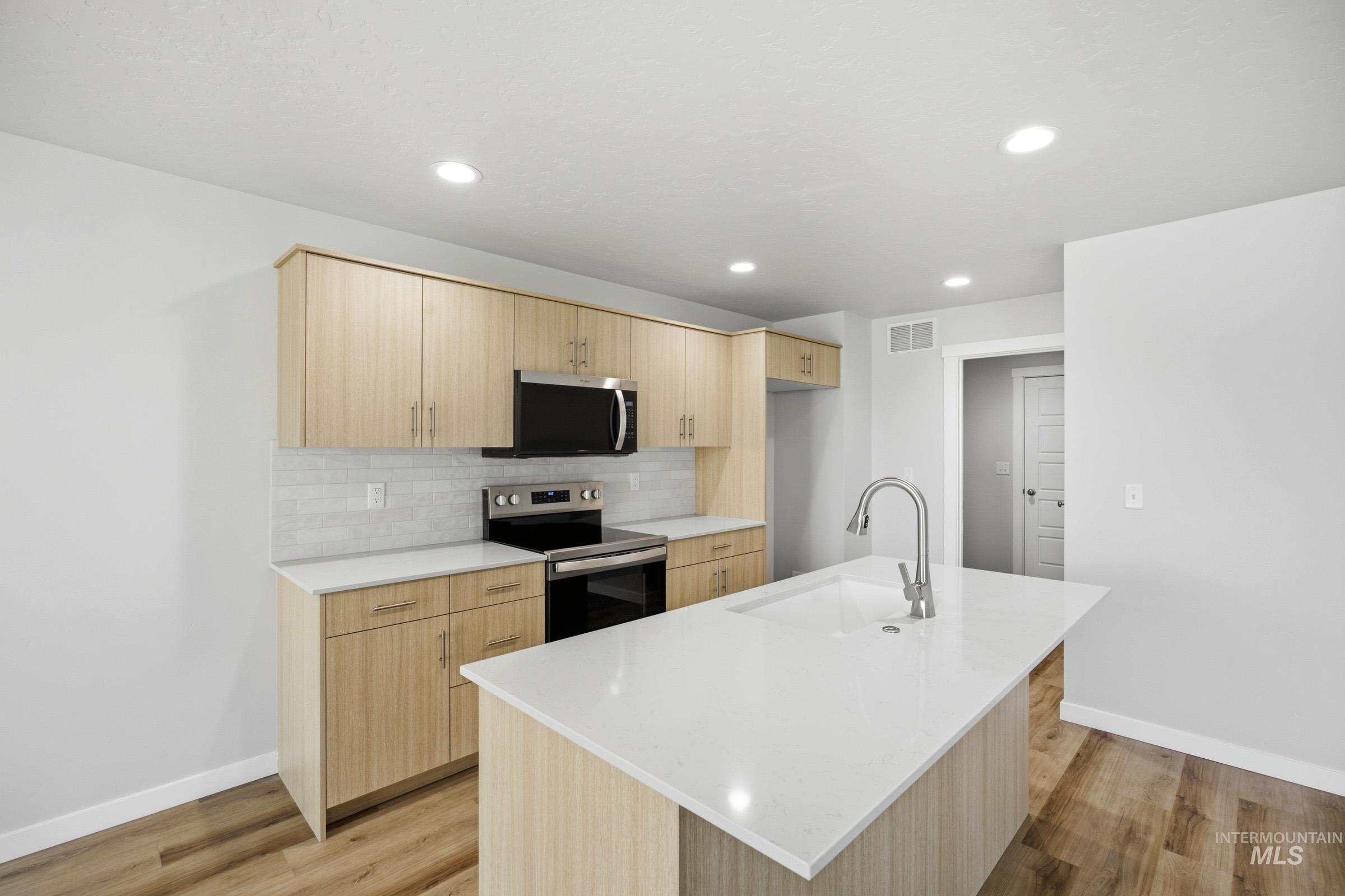 7434 W Trumbull Ct, Eagle, Idaho 83616, 3 Bedrooms, 2.5 Bathrooms, Residential For Sale, Price $479,990,MLS 98991816