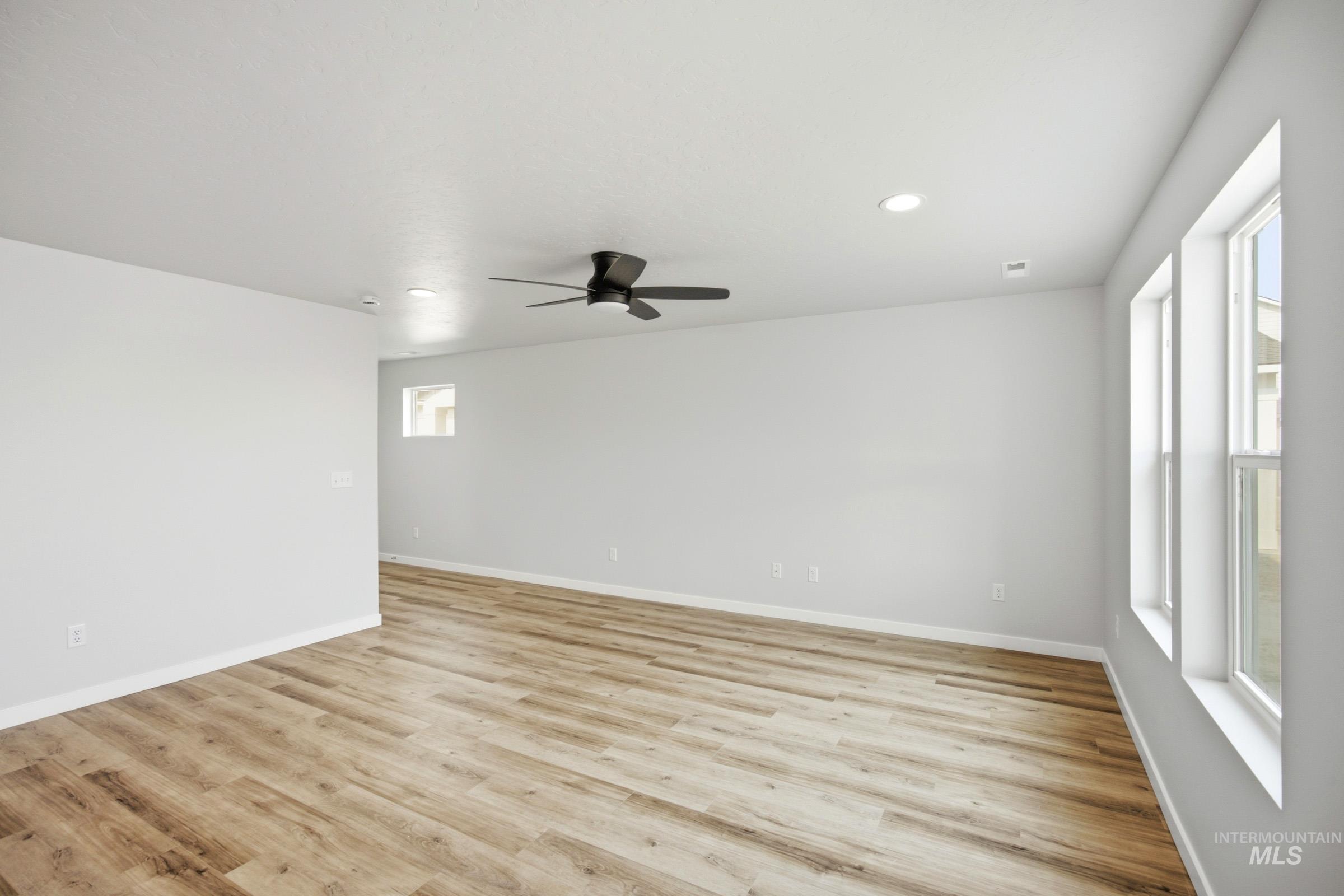 7434 W Trumbull Ct, Eagle, Idaho 83616, 3 Bedrooms, 2.5 Bathrooms, Residential For Sale, Price $479,990,MLS 98991816