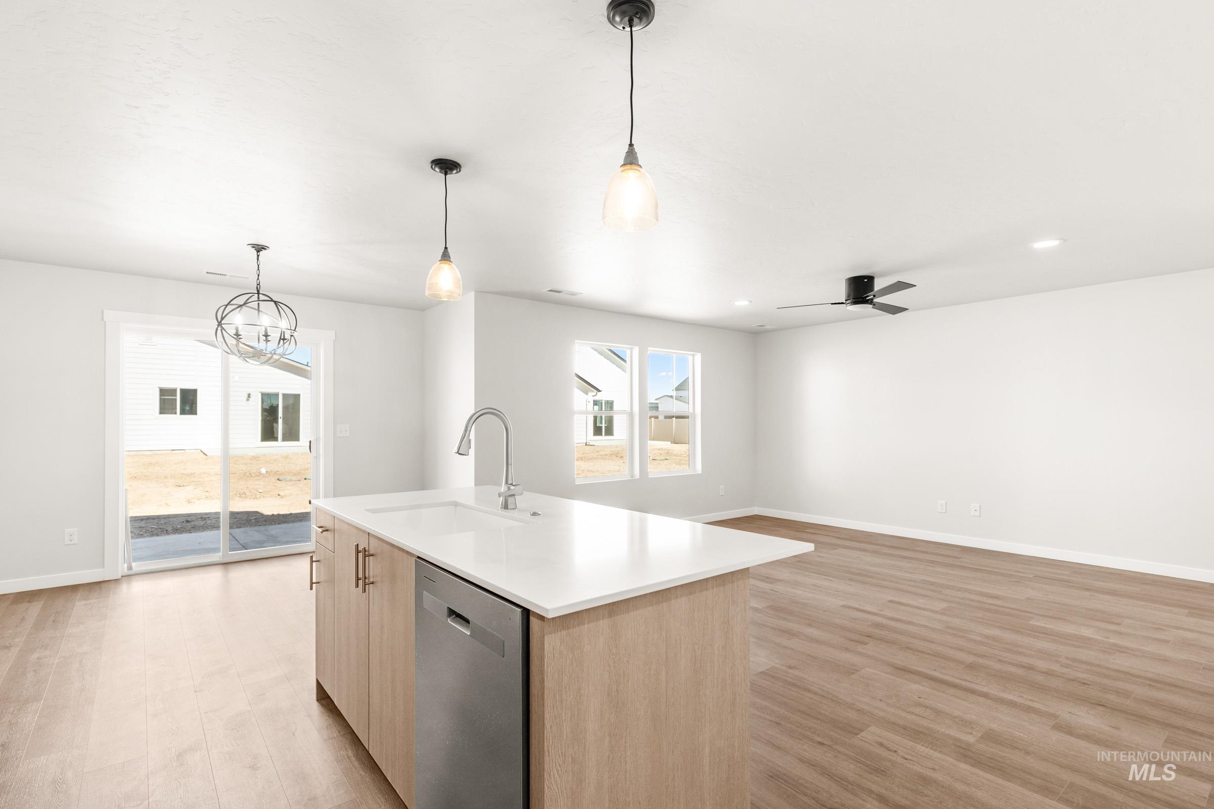 7434 W Trumbull Ct, Eagle, Idaho 83616, 3 Bedrooms, 2.5 Bathrooms, Residential For Sale, Price $498,990,MLS 98991816