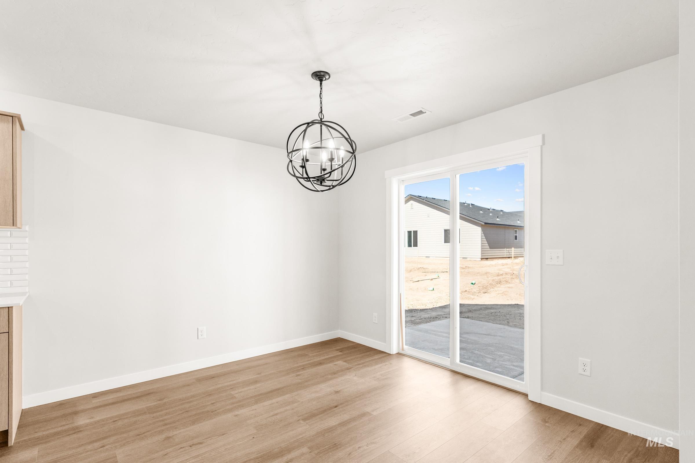 7434 W Trumbull Ct, Eagle, Idaho 83616, 3 Bedrooms, 2.5 Bathrooms, Residential For Sale, Price $498,990,MLS 98991816