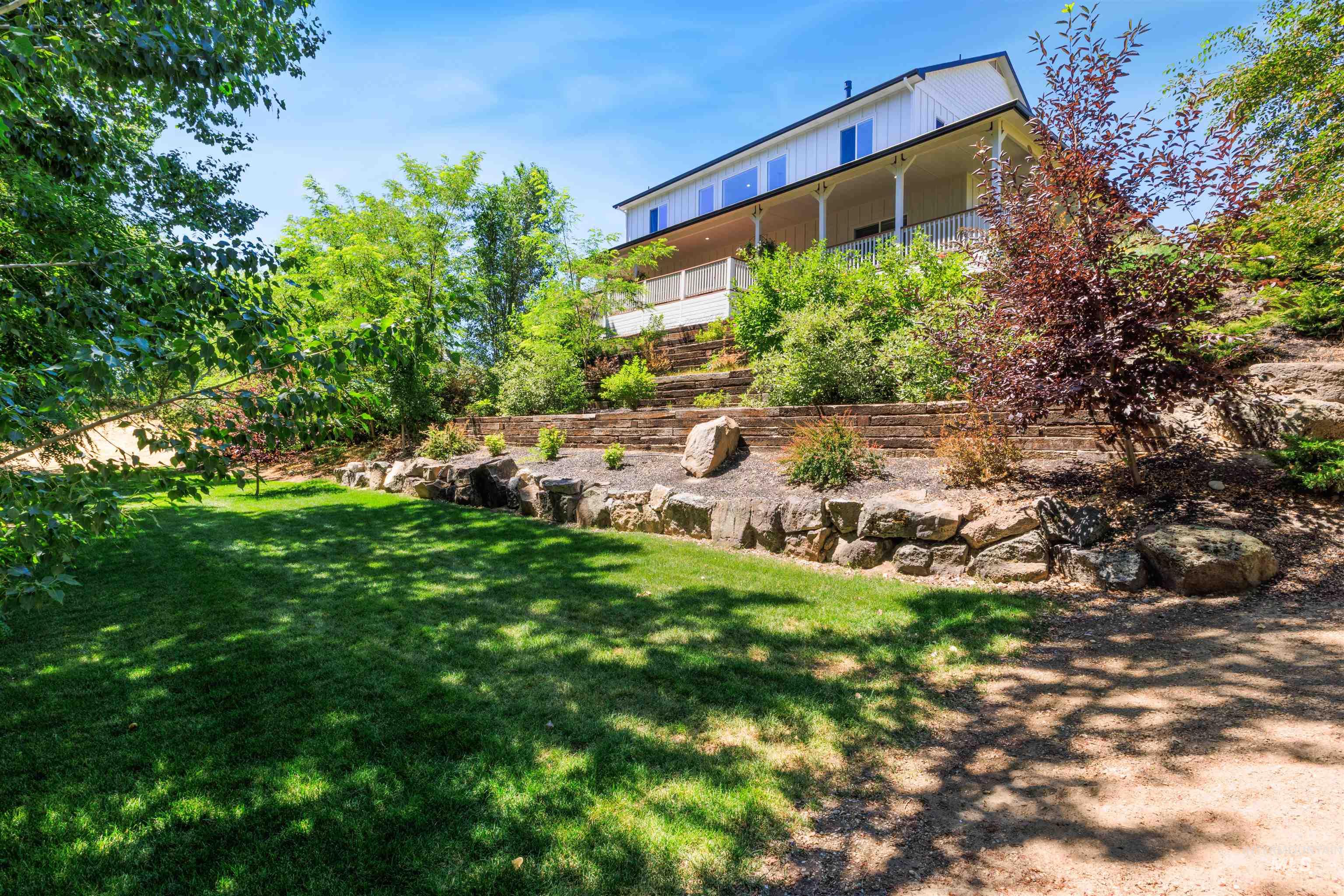402 Loma Alta Ave, Caldwell, Idaho 83605, 4 Bedrooms, 2.5 Bathrooms, Residential For Sale, Price $819,000,MLS 98991817