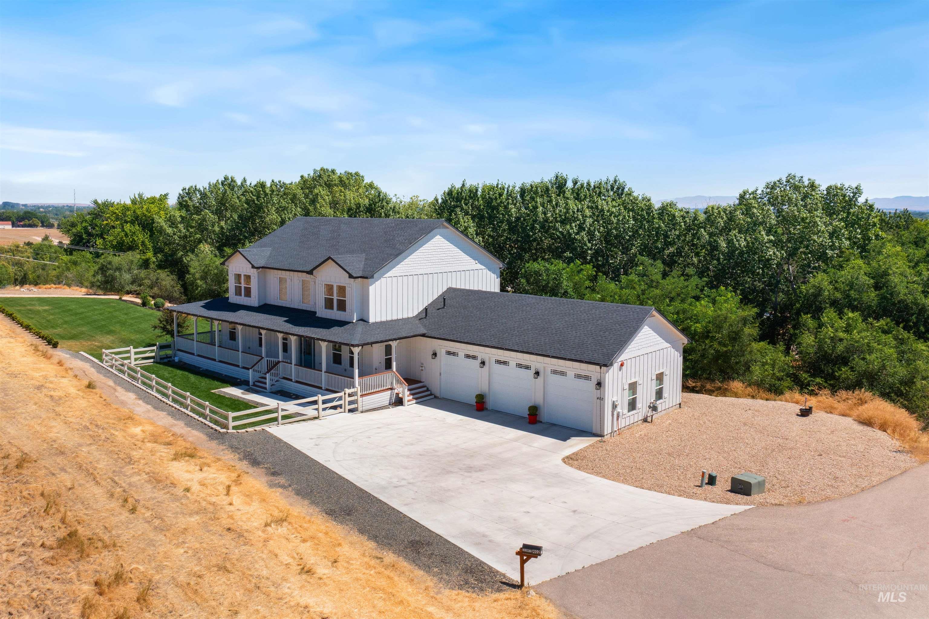 402 Loma Alta Ave, Caldwell, Idaho 83605, 4 Bedrooms, 2.5 Bathrooms, Residential For Sale, Price $819,000,MLS 98991817