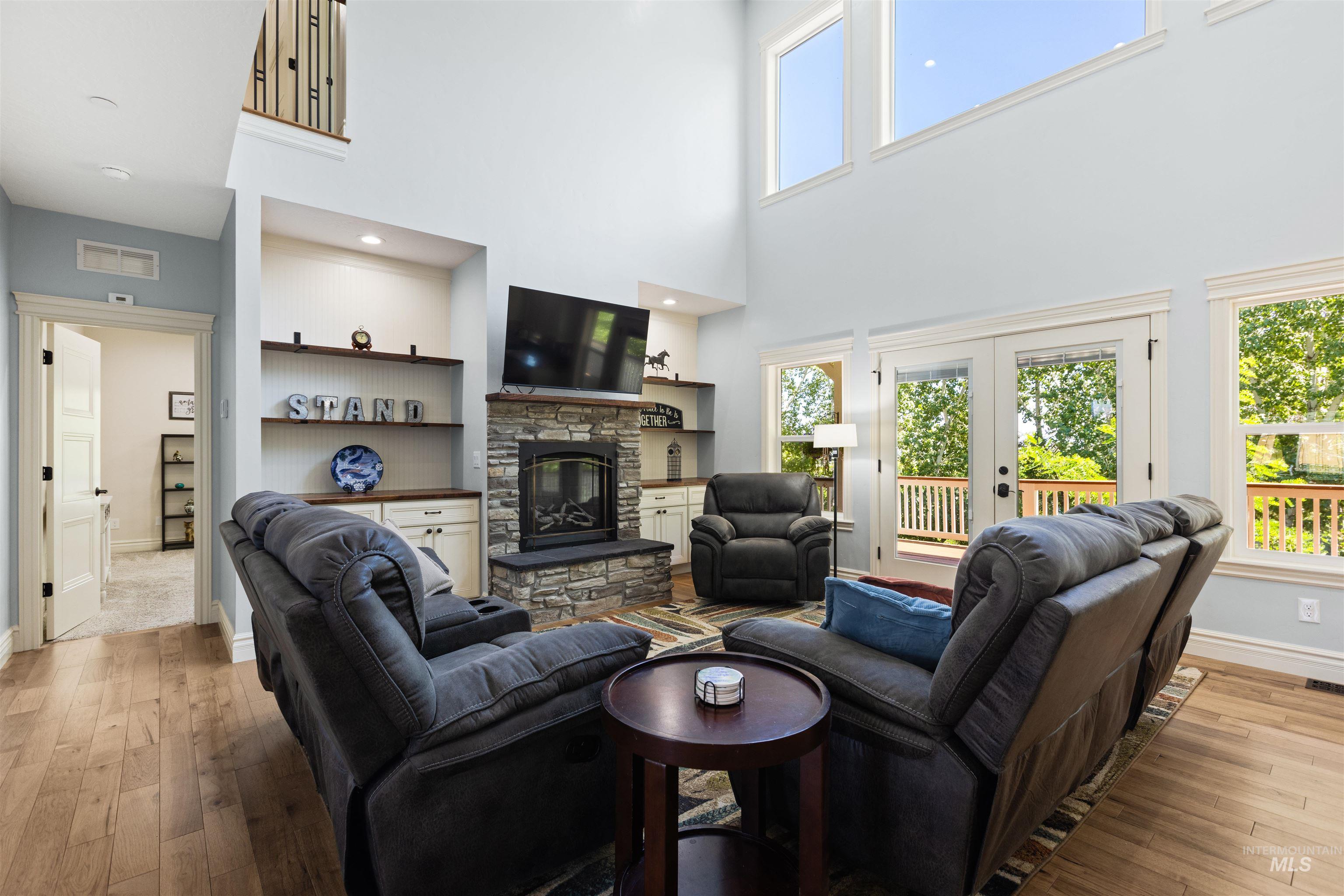 402 Loma Alta Ave, Caldwell, Idaho 83605, 4 Bedrooms, 2.5 Bathrooms, Residential For Sale, Price $819,000,MLS 98991817