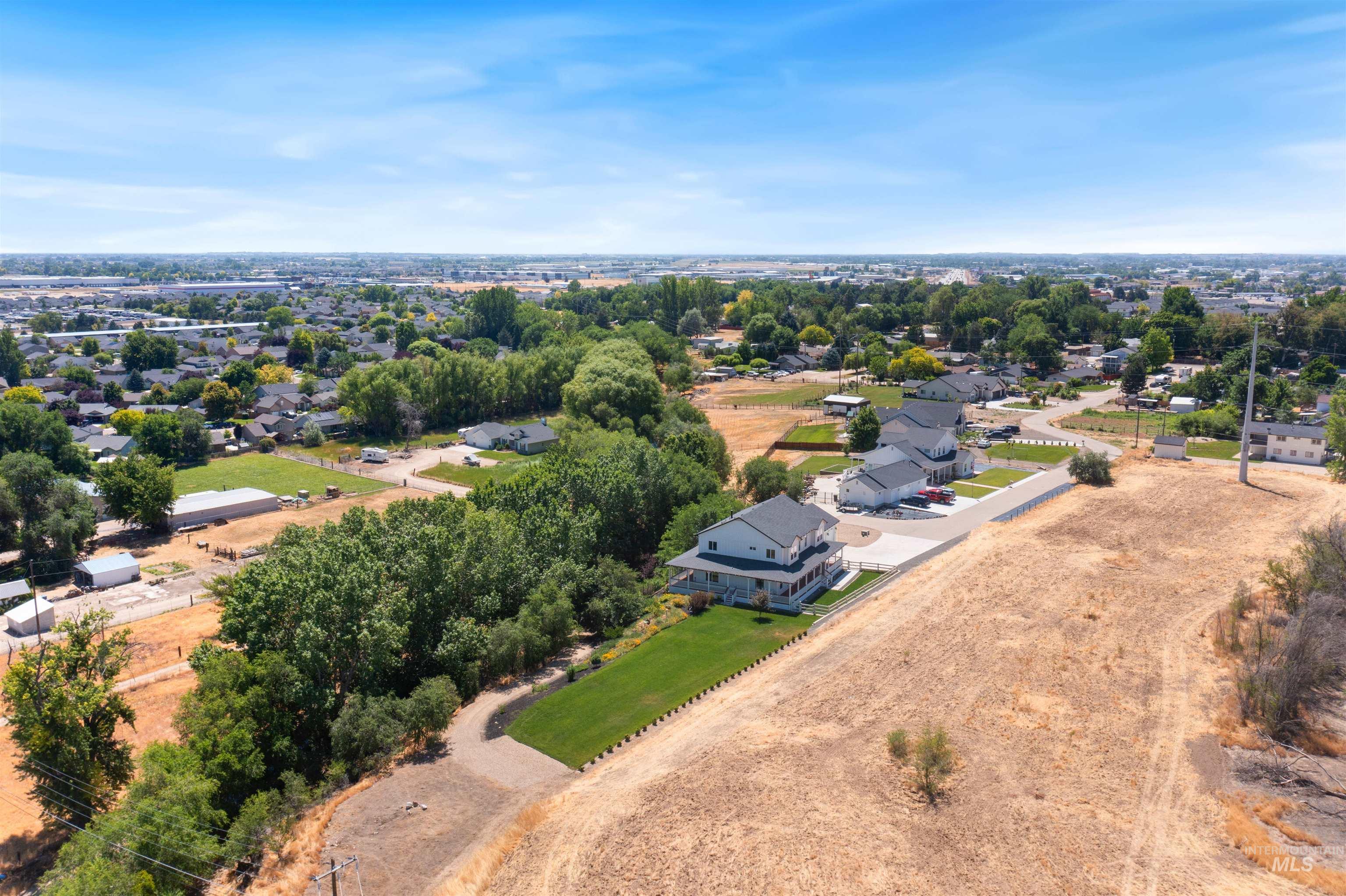 402 Loma Alta Ave, Caldwell, Idaho 83605, 4 Bedrooms, 2.5 Bathrooms, Residential For Sale, Price $819,000,MLS 98991817