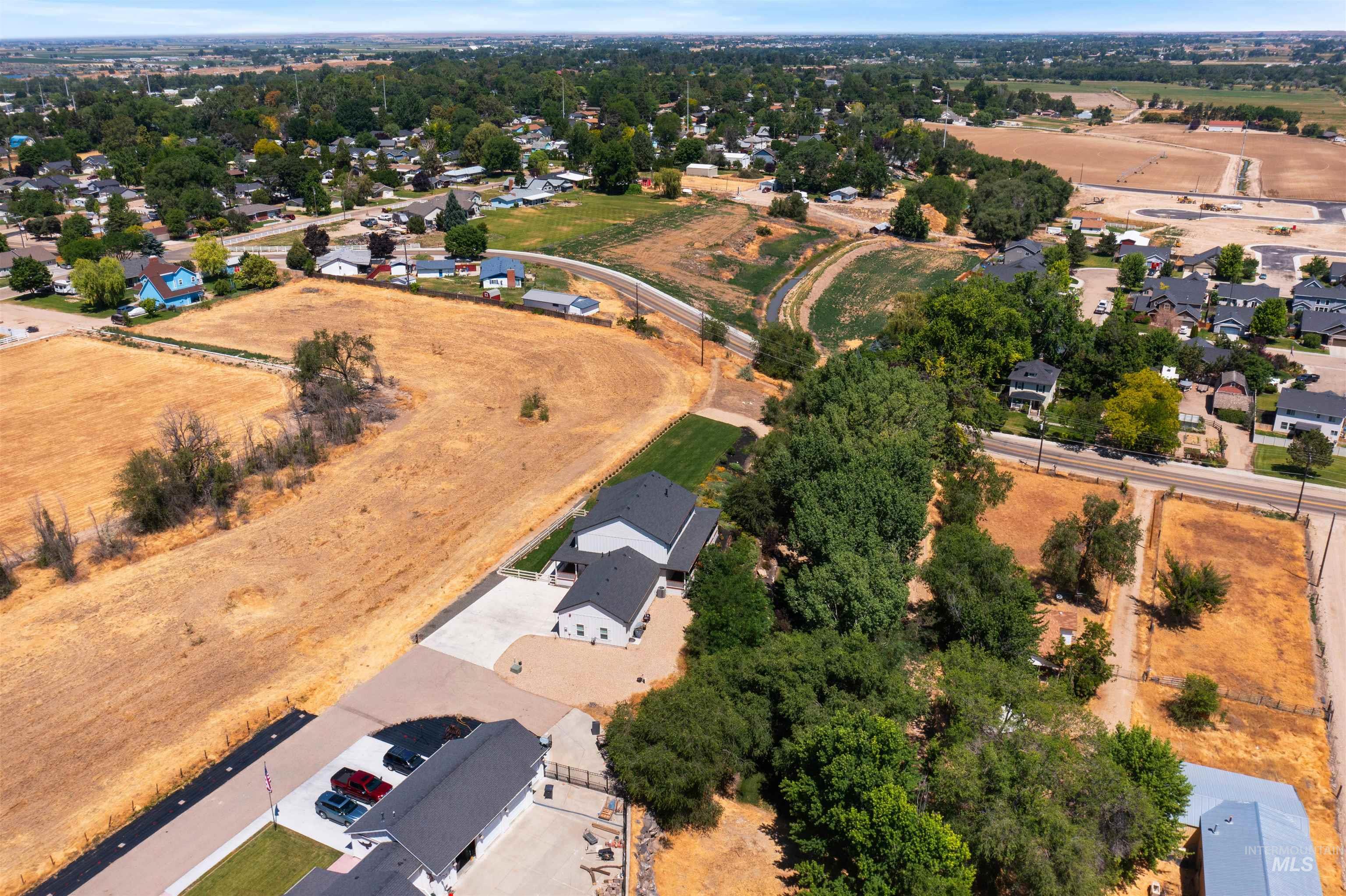 402 Loma Alta Ave, Caldwell, Idaho 83605, 4 Bedrooms, 2.5 Bathrooms, Residential For Sale, Price $819,000,MLS 98991817