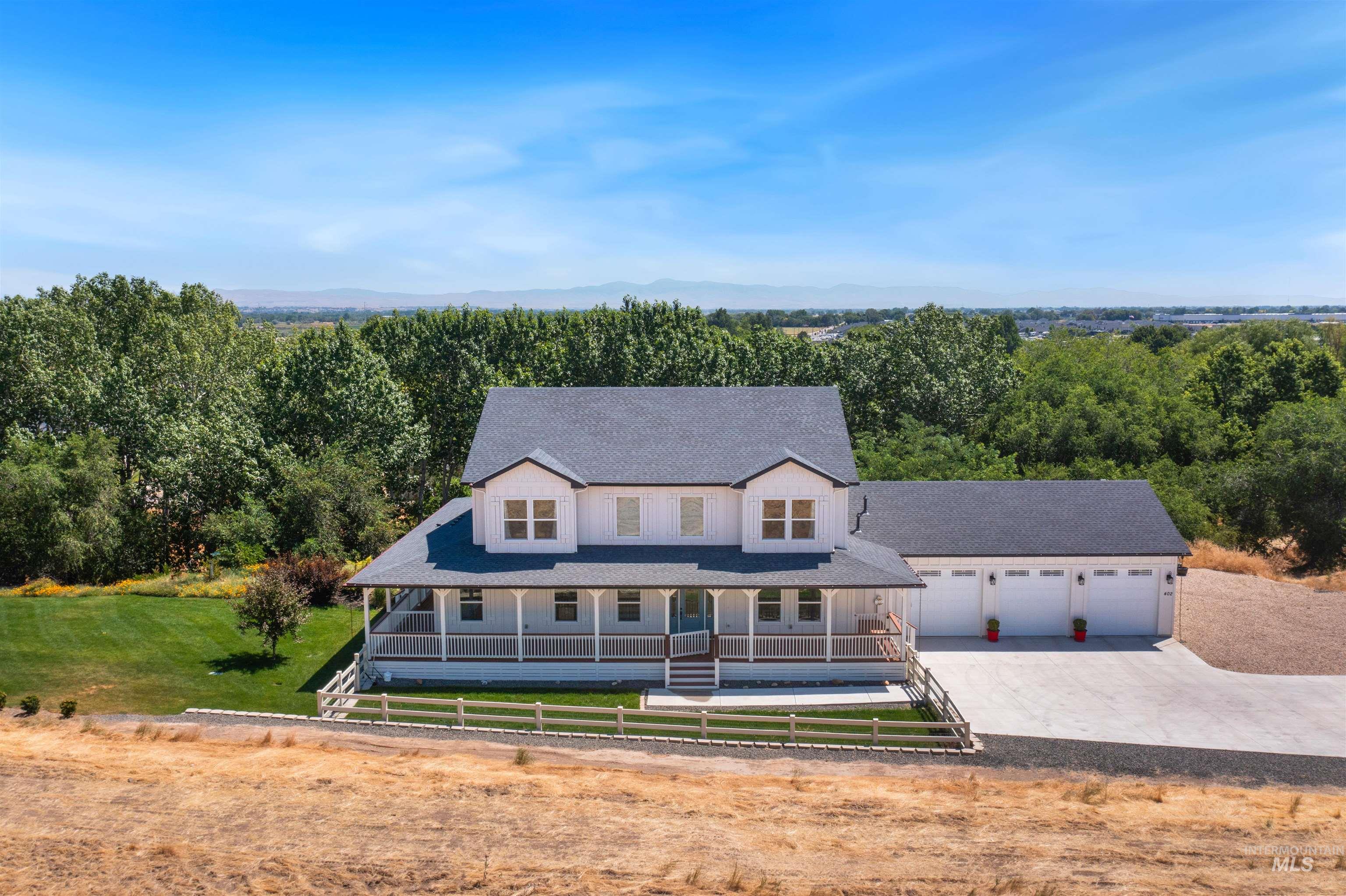402 Loma Alta Ave, Caldwell, Idaho 83605, 4 Bedrooms, 2.5 Bathrooms, Residential For Sale, Price $819,000,MLS 98991817