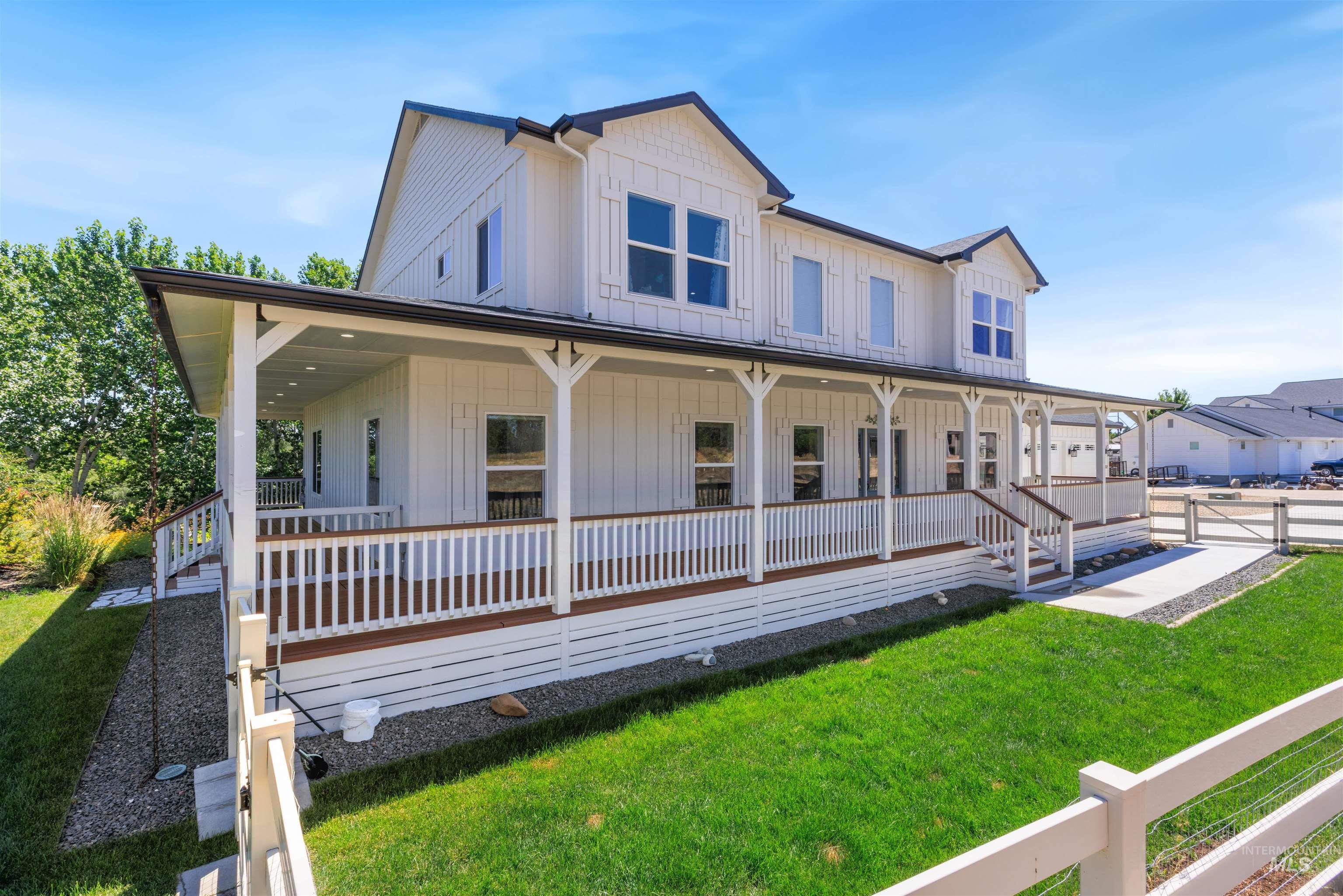 402 Loma Alta Ave, Caldwell, Idaho 83605, 4 Bedrooms, 2.5 Bathrooms, Residential For Sale, Price $819,000,MLS 98991817