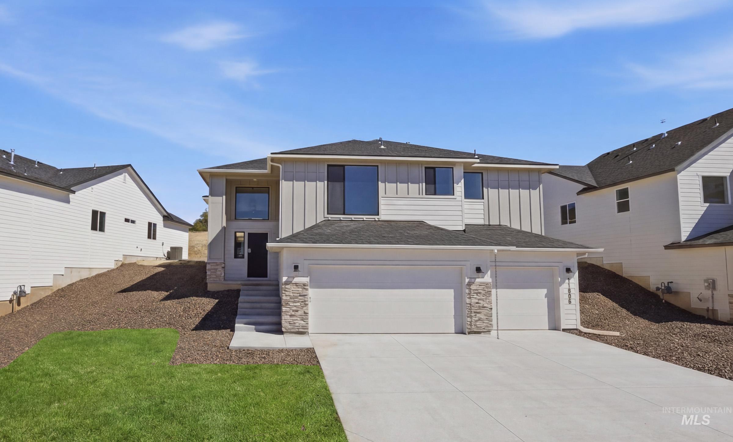 11702 W Snow Flower Dr, Star, Idaho 83669, 3 Bedrooms, 2 Bathrooms, Residential For Sale, Price $589,990,MLS 98991820