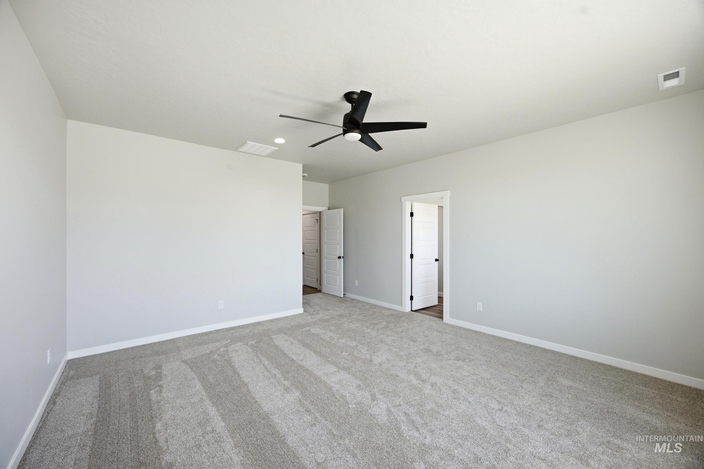 11702 W Snow Flower Dr, Star, Idaho 83669, 3 Bedrooms, 2 Bathrooms, Residential For Sale, Price $589,990,MLS 98991820
