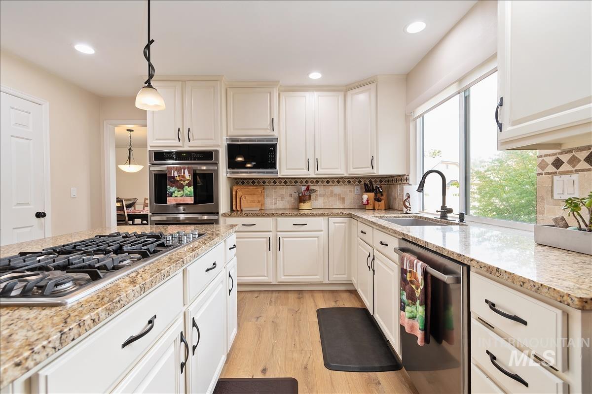 13386 W Woodspring Ct, Boise, Idaho 83713, 5 Bedrooms, 4 Bathrooms, Residential For Sale, Price $925,000,MLS 98991823
