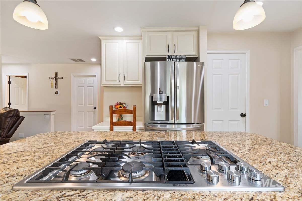 13386 W Woodspring Ct, Boise, Idaho 83713, 5 Bedrooms, 4 Bathrooms, Residential For Sale, Price $925,000,MLS 98991823