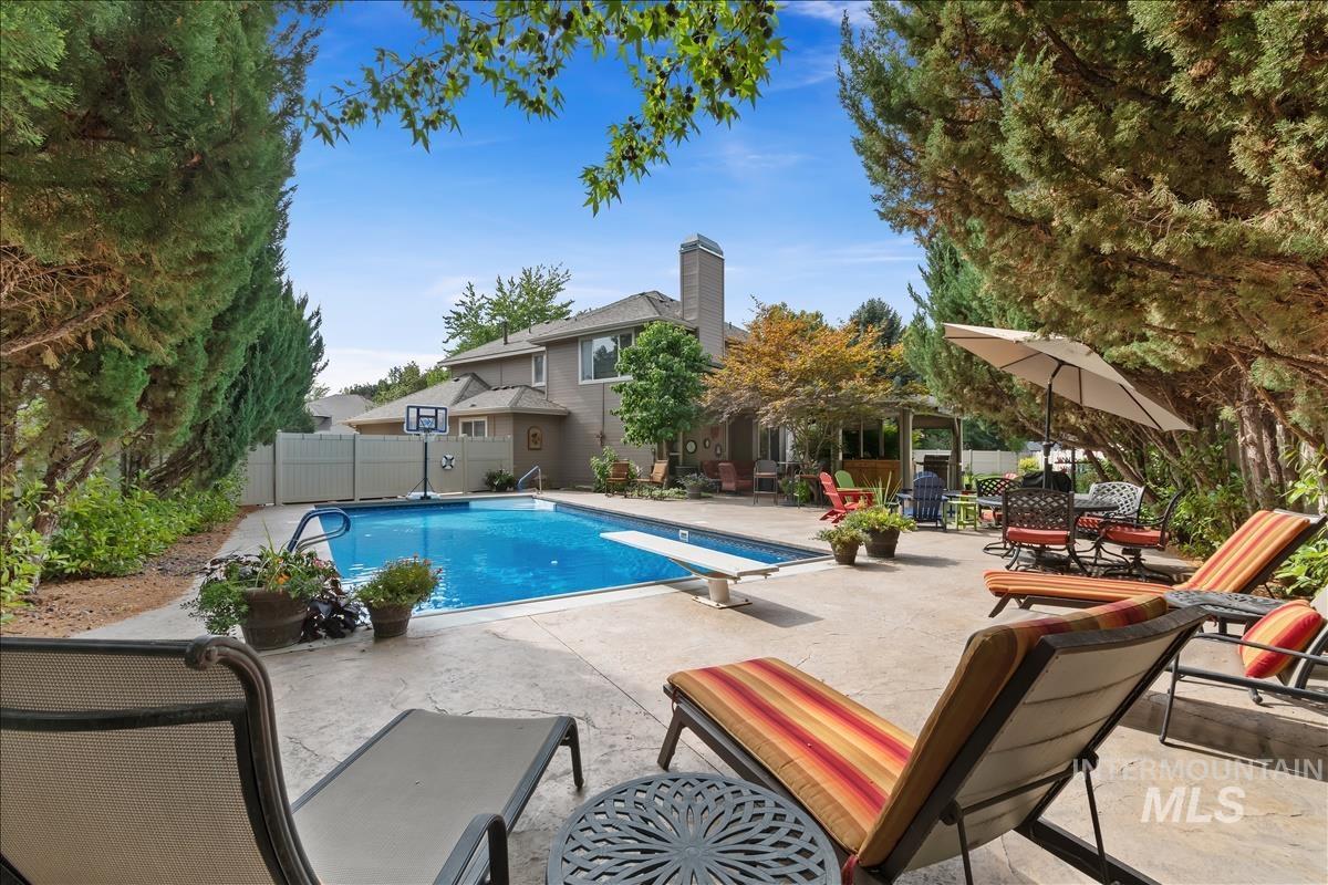 13386 W Woodspring Ct, Boise, Idaho 83713, 5 Bedrooms, 4 Bathrooms, Residential For Sale, Price $925,000,MLS 98991823