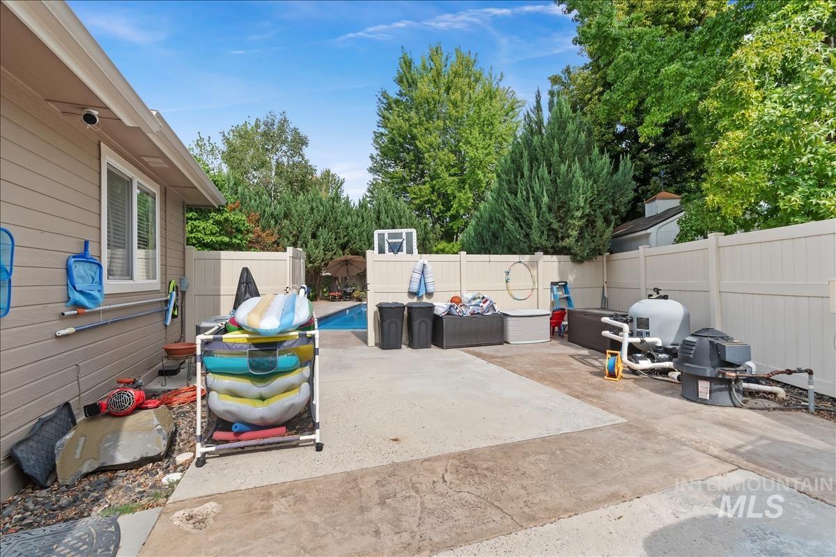 13386 W Woodspring Ct, Boise, Idaho 83713, 5 Bedrooms, 4 Bathrooms, Residential For Sale, Price $925,000,MLS 98991823
