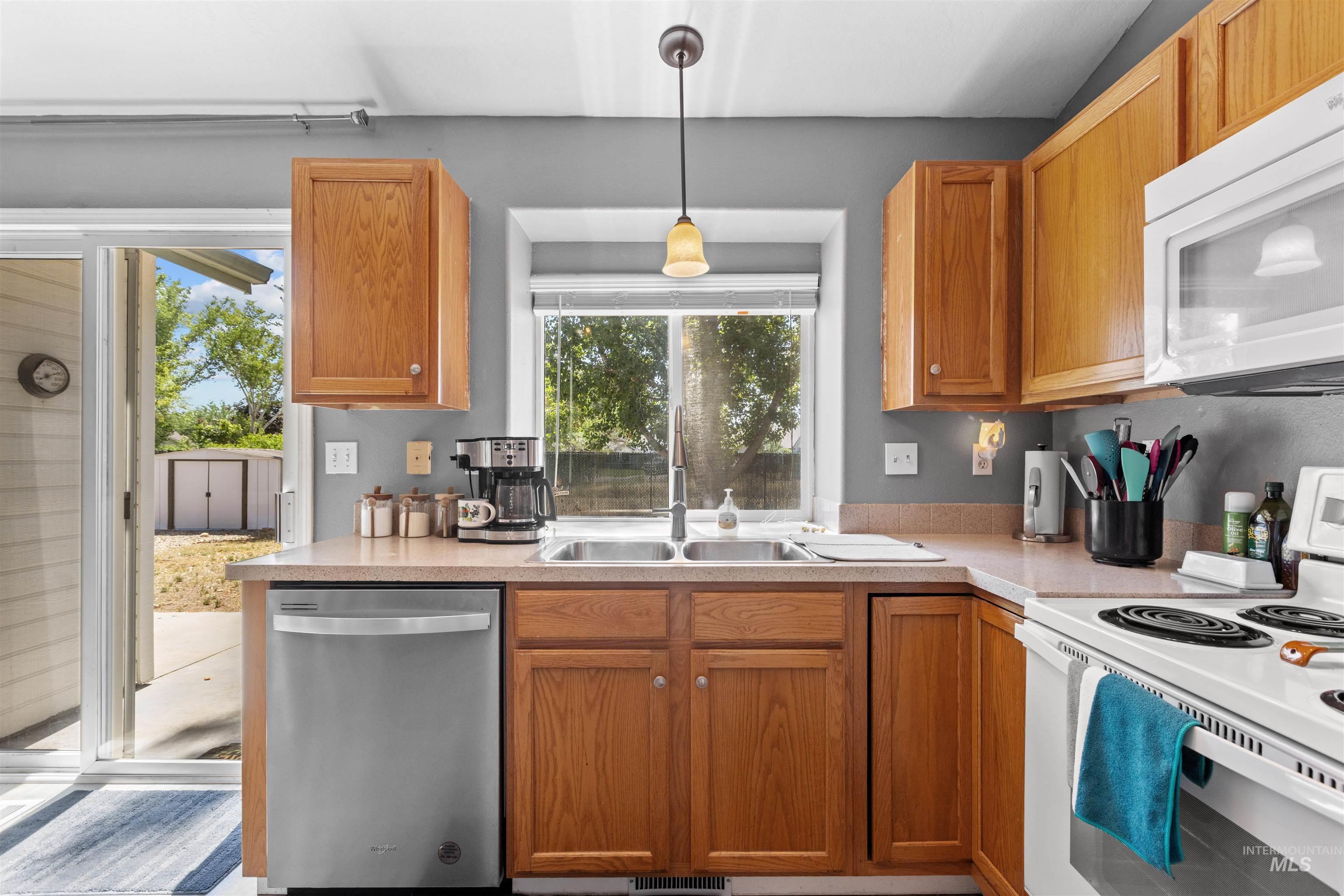 2599 N Old Stone Way, Meridian, Idaho 83646, 4 Bedrooms, 2 Bathrooms, Residential For Sale, Price $420,000, 98991825