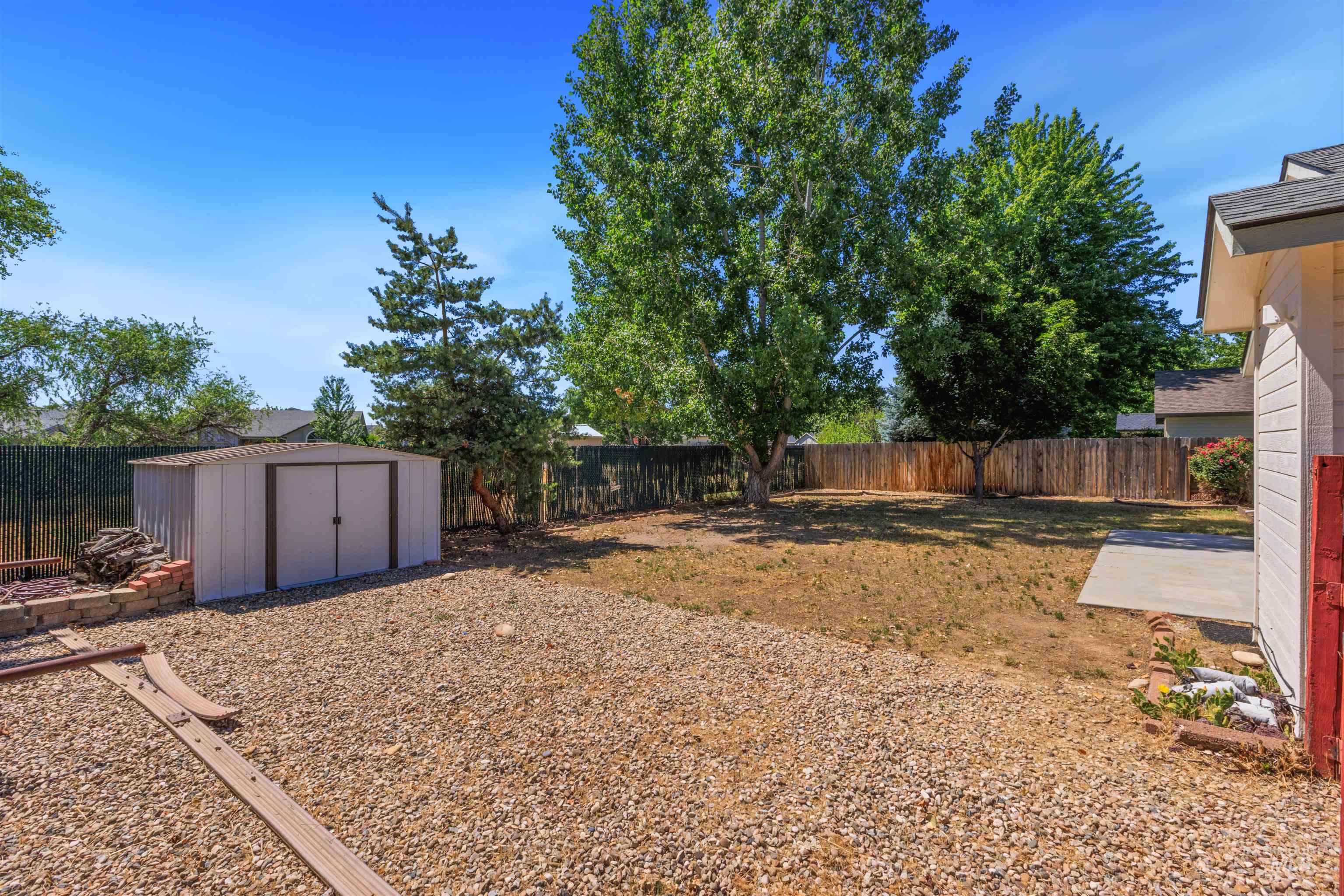 2599 N Old Stone Way, Meridian, Idaho 83646, 4 Bedrooms, 2 Bathrooms, Residential For Sale, Price $435,000,MLS 98991825