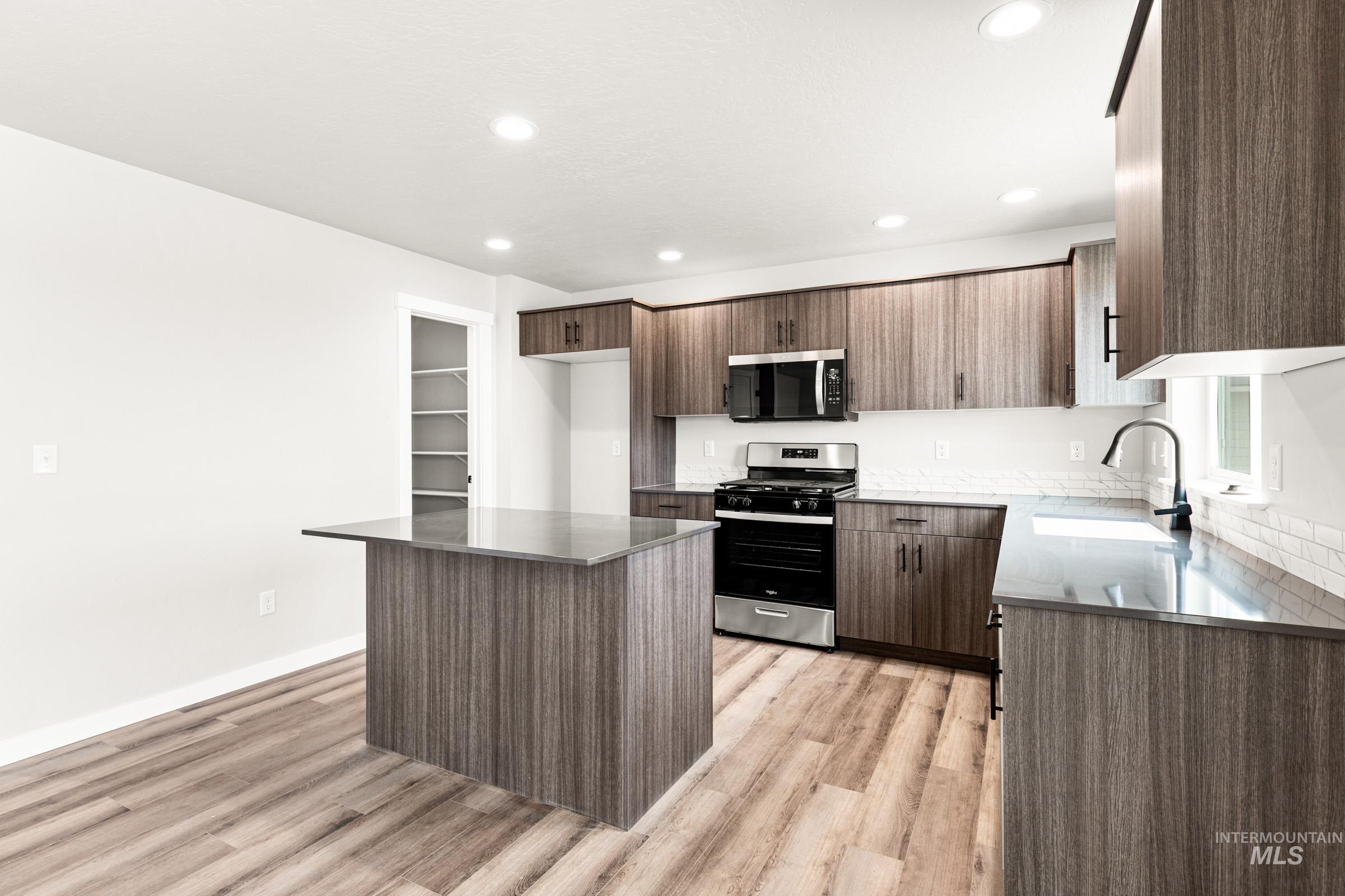 8277 E Presley Ct, Nampa, Idaho 83687, 4 Bedrooms, 2.5 Bathrooms, Residential For Sale, Price $459,990,MLS 98991826