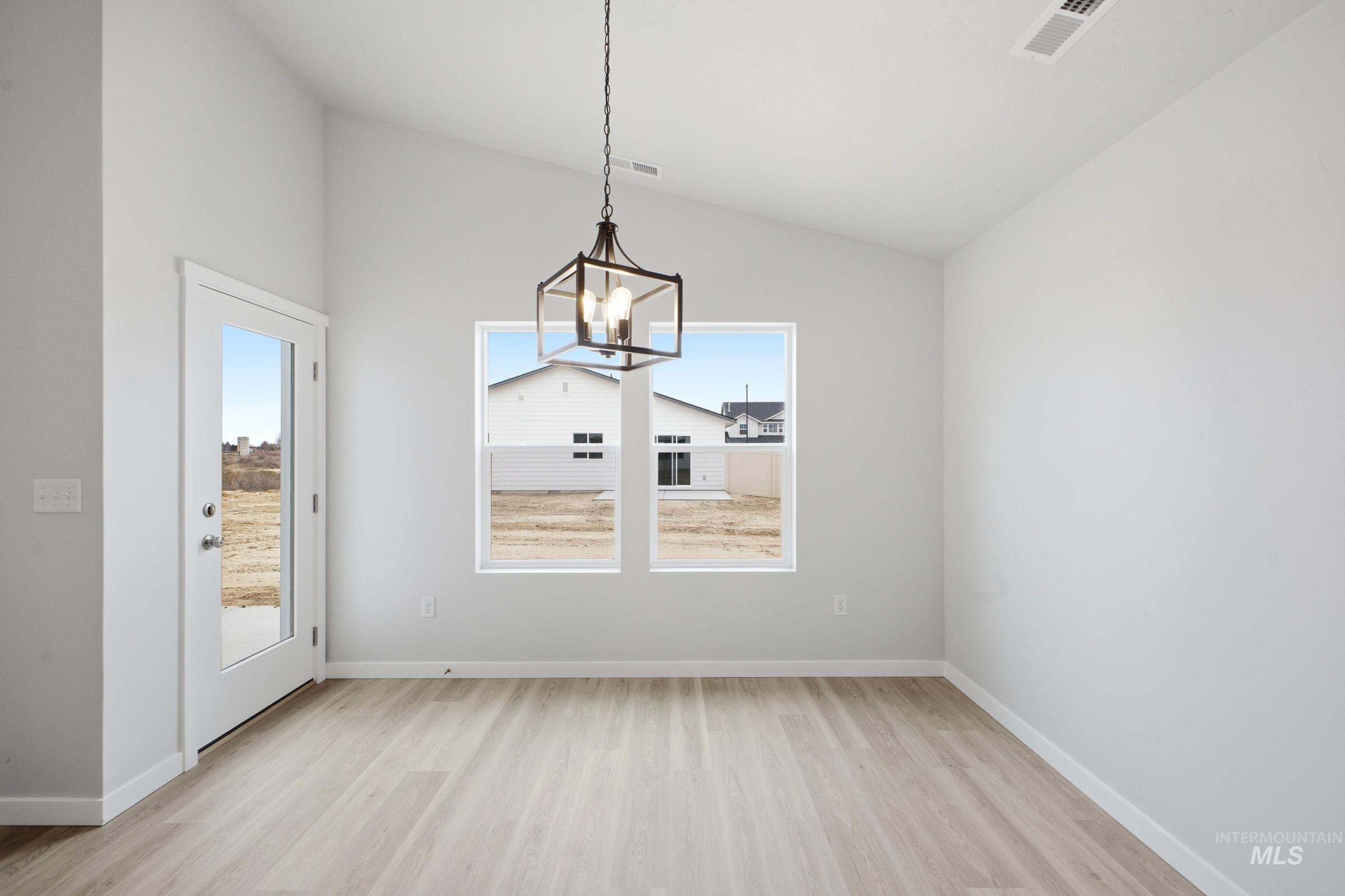 1598 Sunday River St, Middleton, Idaho 83644, 3 Bedrooms, 2 Bathrooms, Residential For Sale, Price $419,990,MLS 98991828