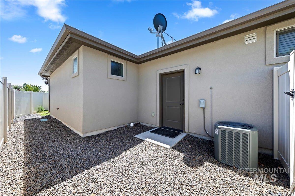 3495 E Girdner Dr., Meridian, Idaho 83642, 3 Bedrooms, 2 Bathrooms, Residential For Sale, Price $499,900,MLS 98991829