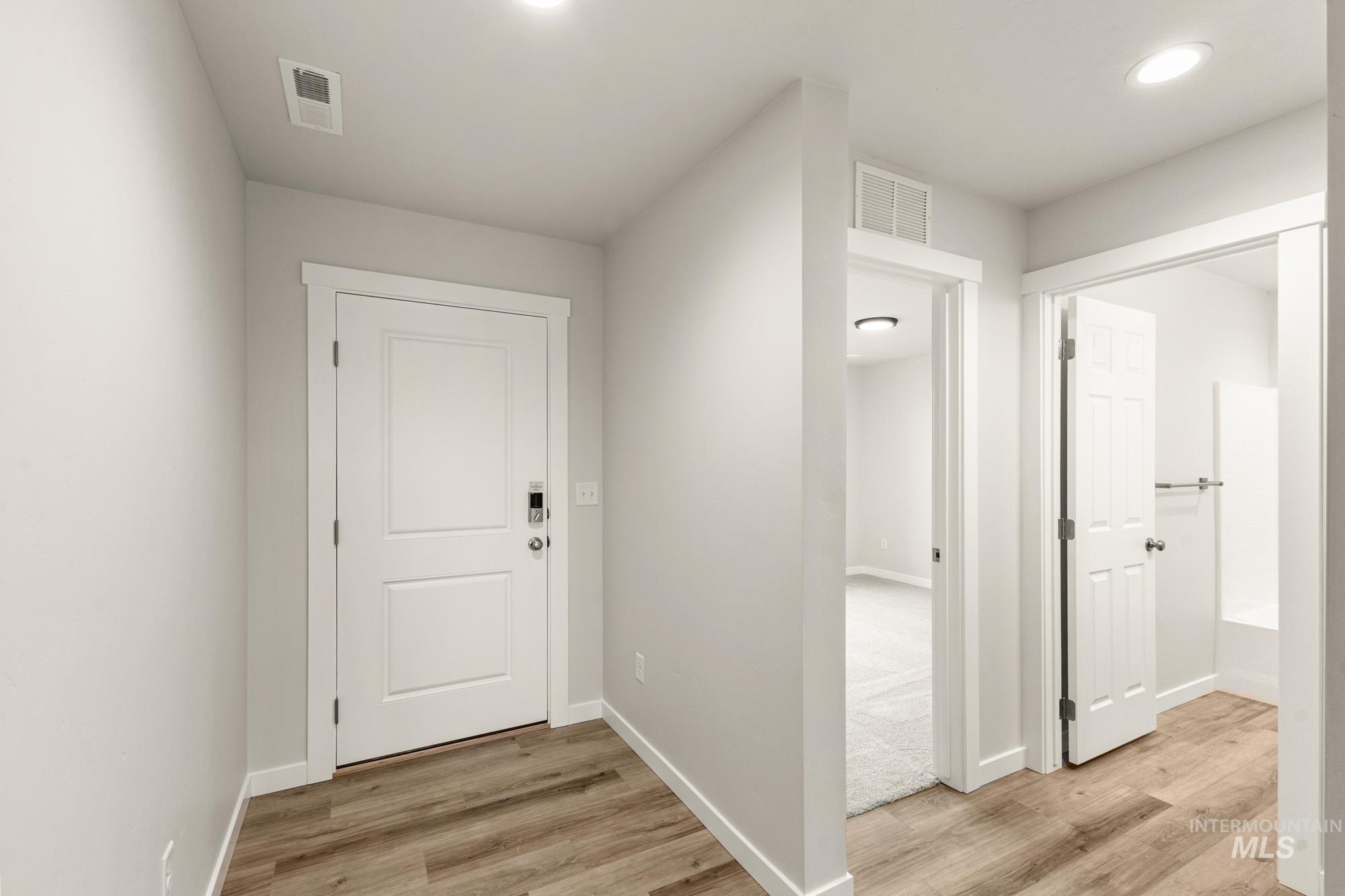 17667 N Raynolds Peak Way, Nampa, Idaho 83687, 3 Bedrooms, 2 Bathrooms, Residential For Sale, Price $454,990,MLS 98991830