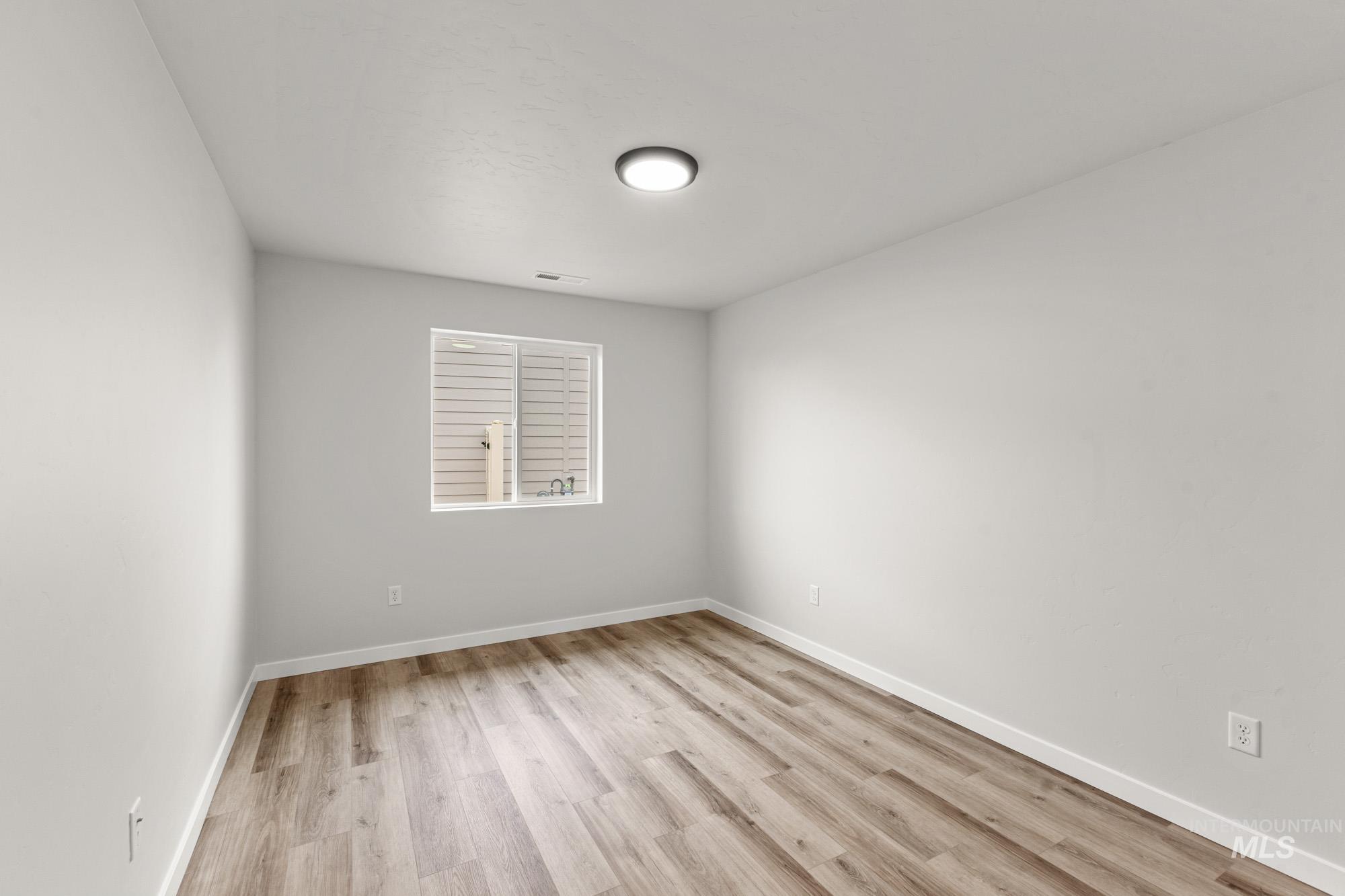 17667 N Raynolds Peak Way, Nampa, Idaho 83687, 3 Bedrooms, 2 Bathrooms, Residential For Sale, Price $454,990,MLS 98991830