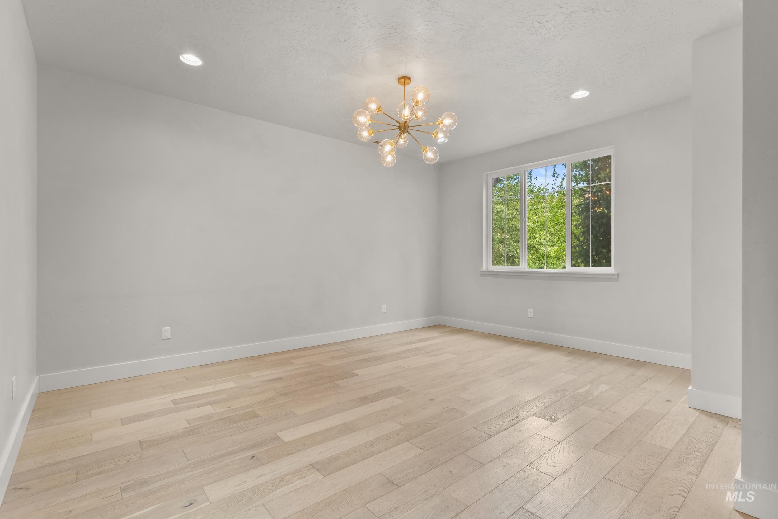 3681 E Parkcenter, Boise, Idaho 83716, 3 Bedrooms, 3.5 Bathrooms, Residential For Sale, Price $640,000,MLS 98991831