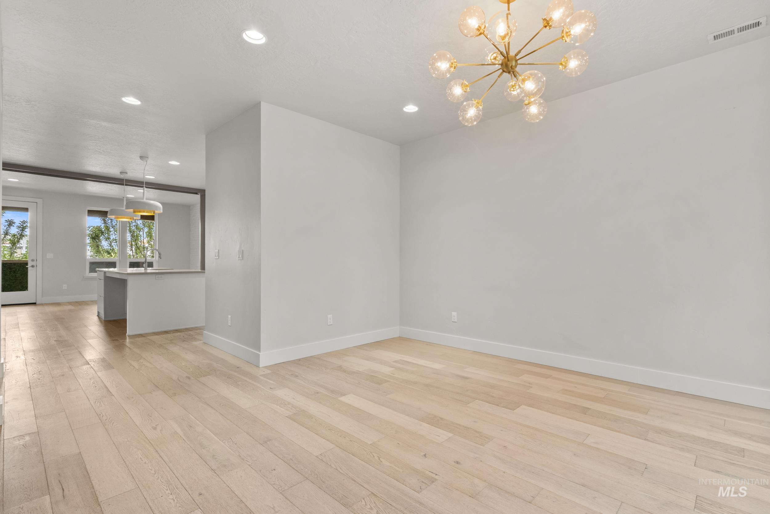 3681 E Parkcenter, Boise, Idaho 83716, 3 Bedrooms, 3.5 Bathrooms, Residential For Sale, Price $640,000,MLS 98991831