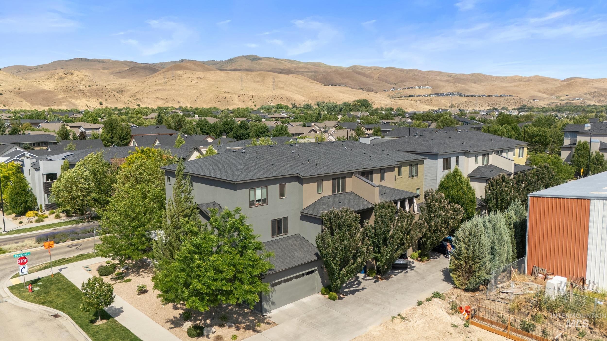3681 E Parkcenter, Boise, Idaho 83716, 3 Bedrooms, 3.5 Bathrooms, Residential For Sale, Price $640,000,MLS 98991831