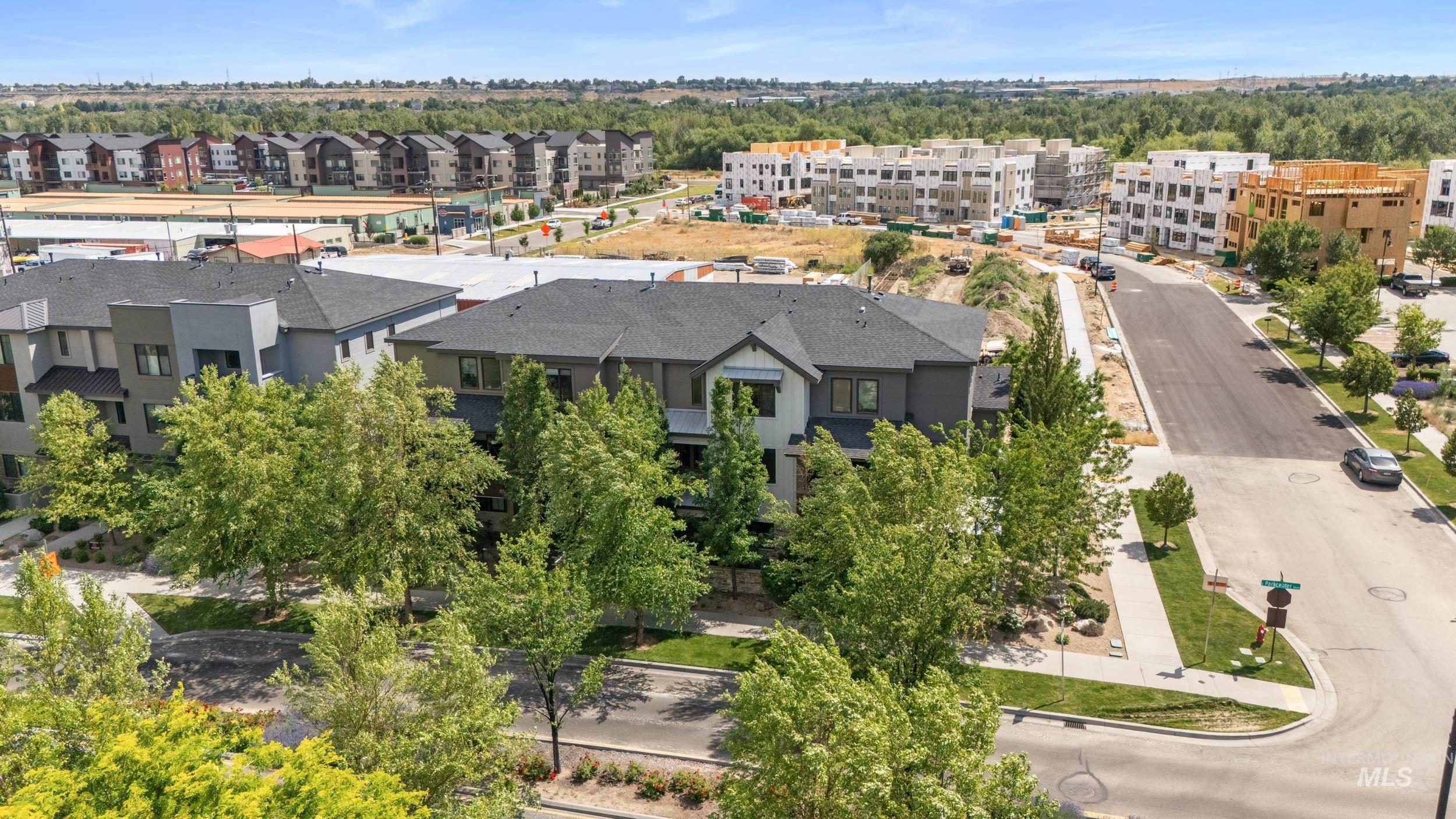 3681 E Parkcenter, Boise, Idaho 83716, 3 Bedrooms, 3.5 Bathrooms, Residential For Sale, Price $640,000,MLS 98991831