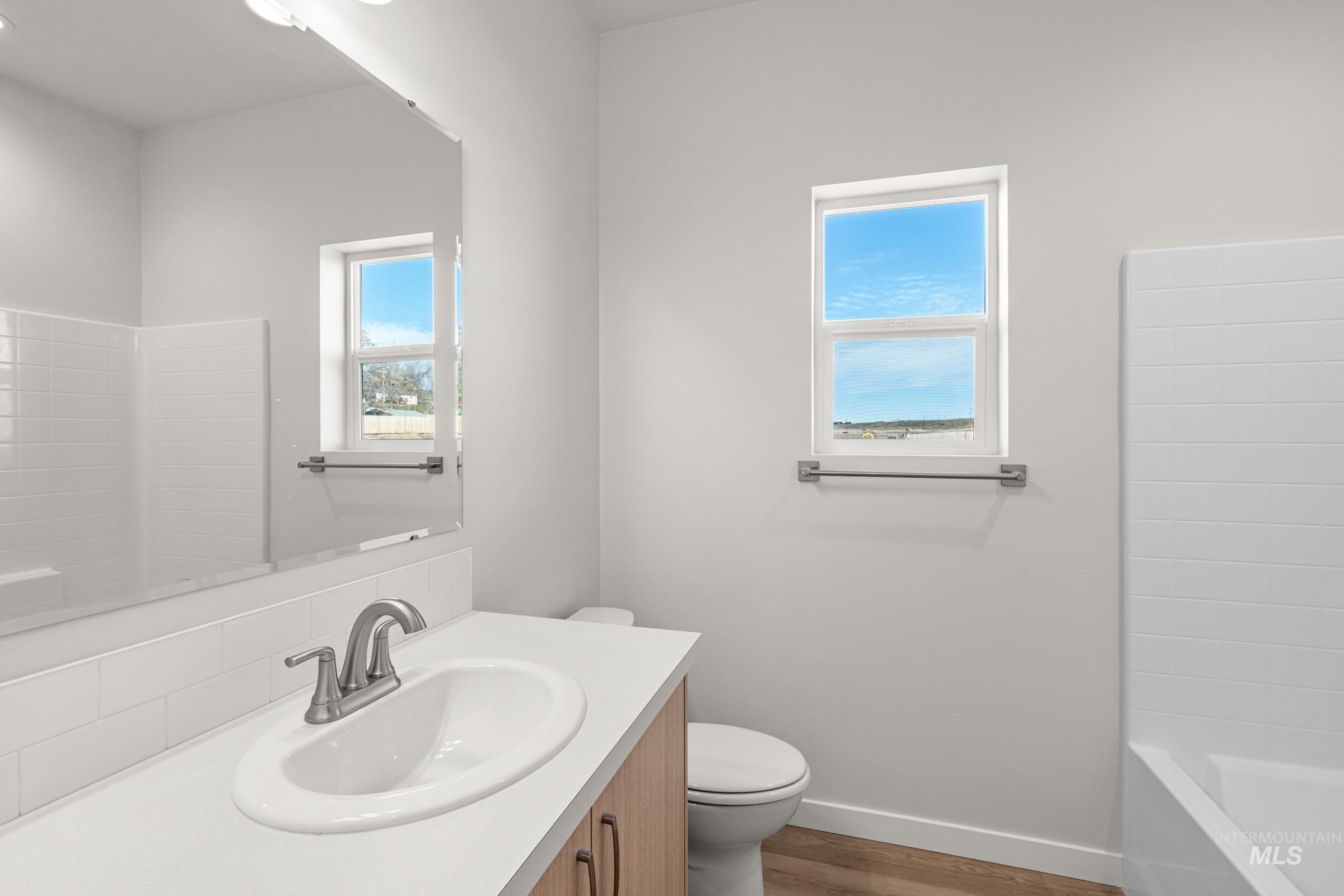3026 W Animas Creek Dr, Kuna, Idaho 83634, 3 Bedrooms, 2 Bathrooms, Residential For Sale, Price $464,990,MLS 98991834