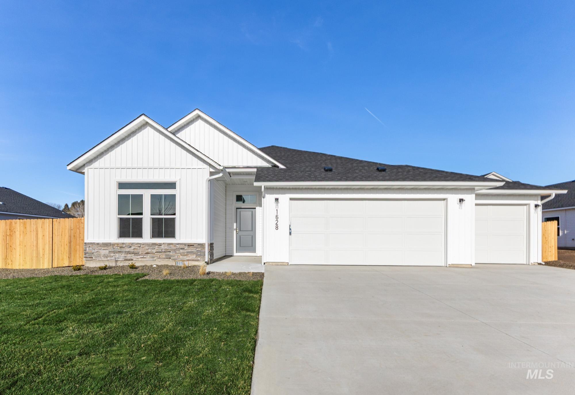 2432 W Red Jasper Dr, Kuna, Idaho 83634, 4 Bedrooms, 2 Bathrooms, Residential For Sale, Price $497,990,MLS 98991835