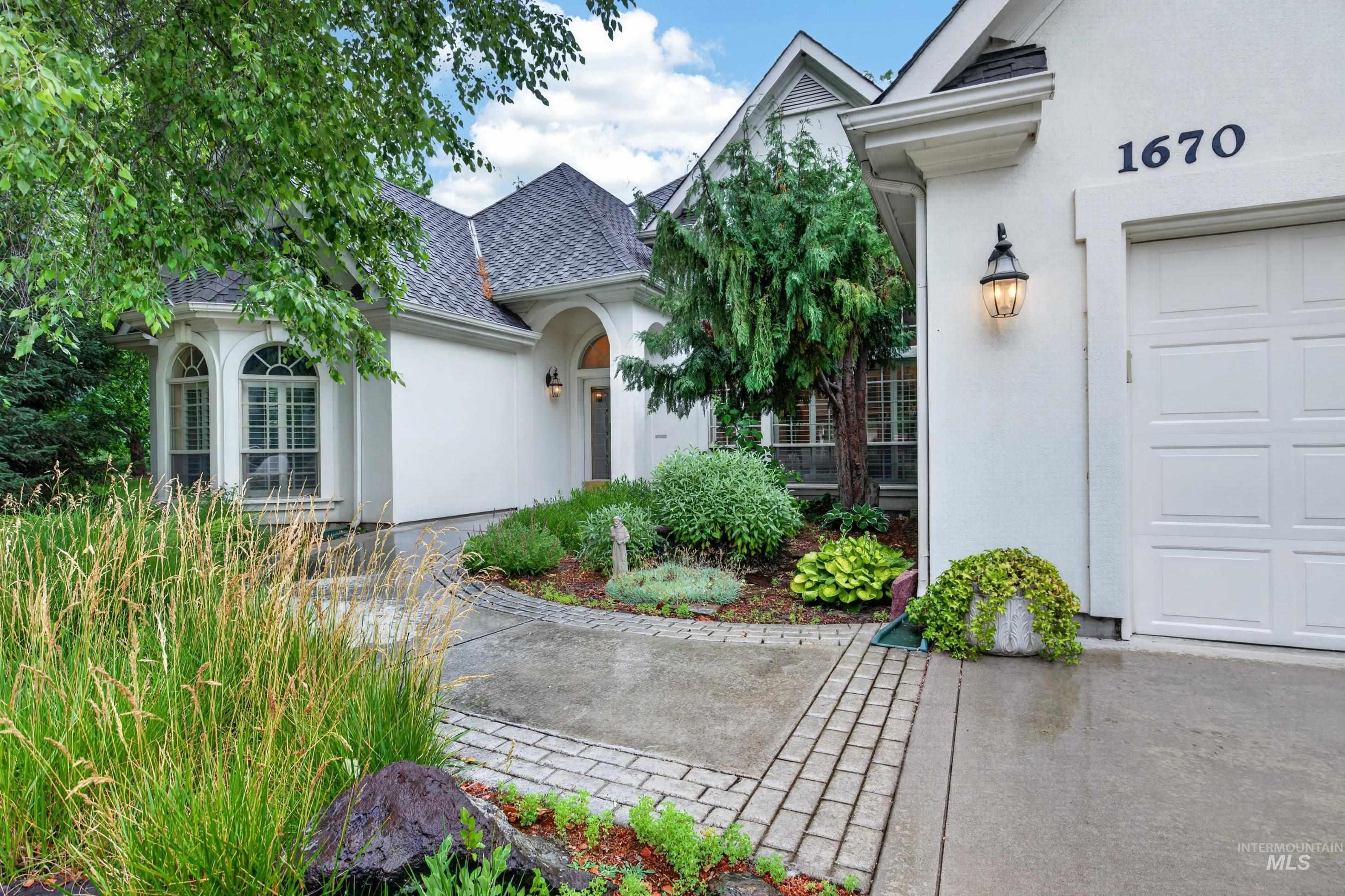 1670 S Willow Lake Way, Eagle, Idaho 83616, 4 Bedrooms, 3 Bathrooms, Residential For Sale, Price $885,000, 98991839