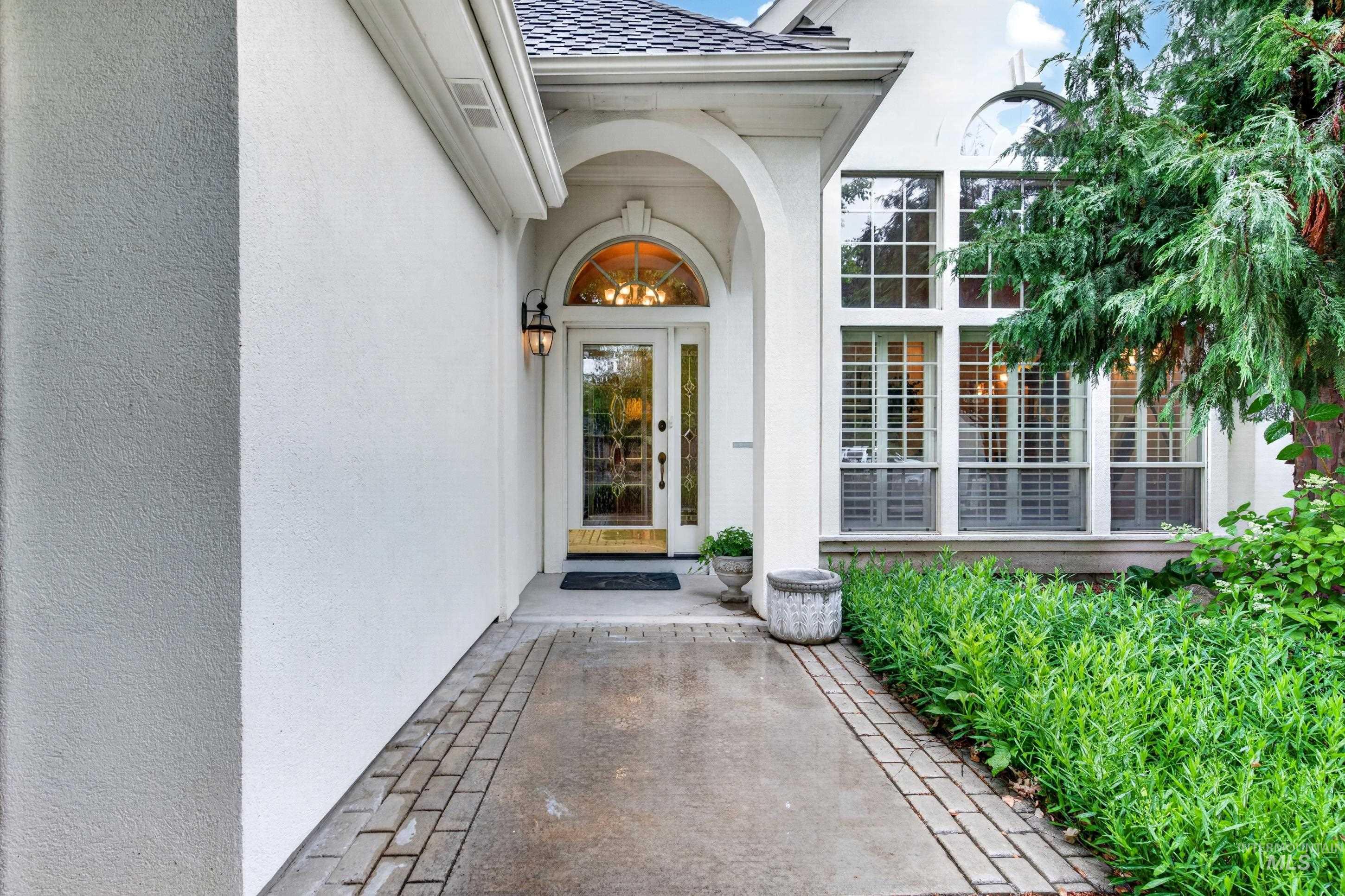 1670 S Willow Lake Way, Eagle, Idaho 83616, 4 Bedrooms, 3 Bathrooms, Residential For Sale, Price $885,000, 98991839