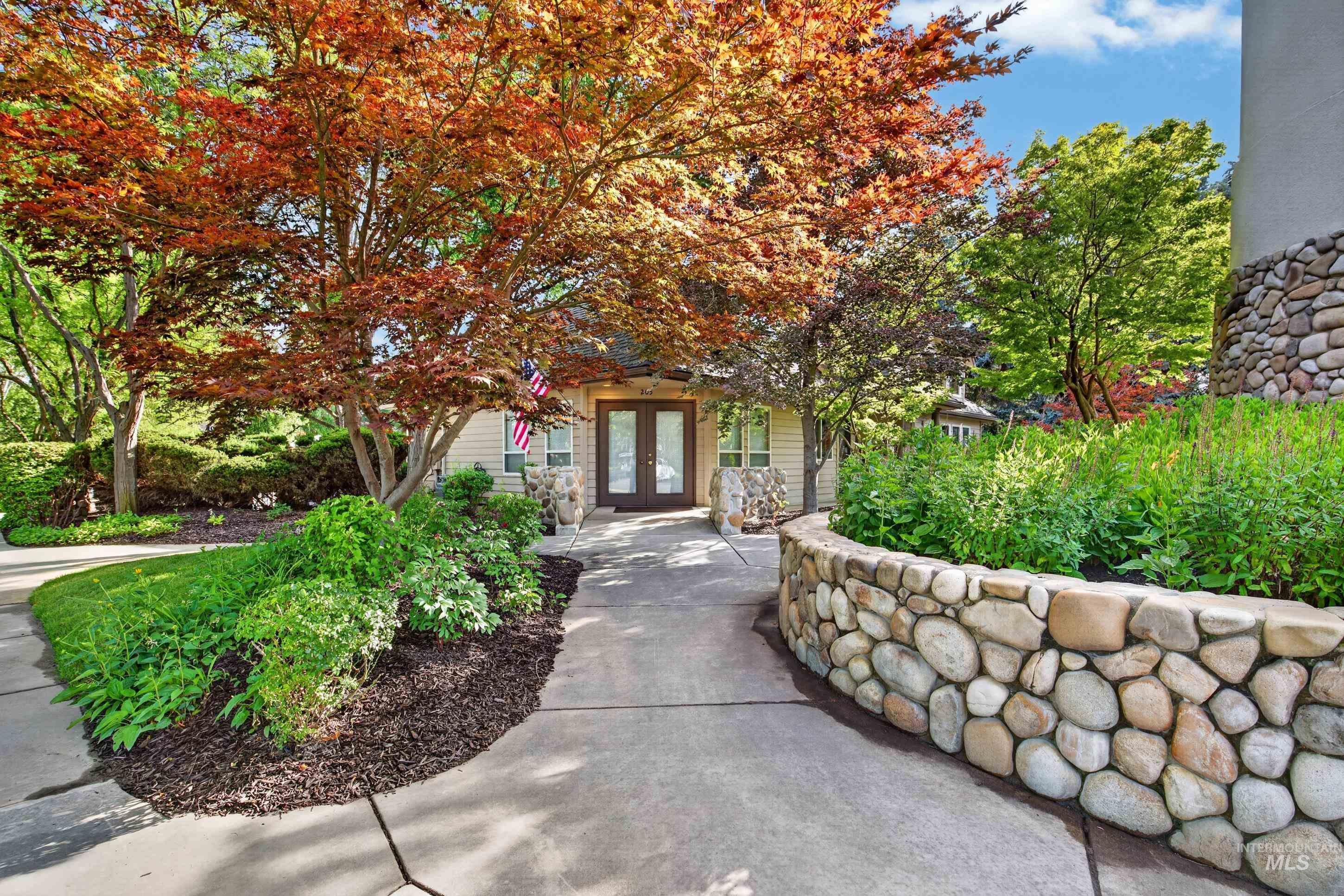 1670 S Willow Lake Way, Eagle, Idaho 83616, 4 Bedrooms, 3 Bathrooms, Residential For Sale, Price $885,000, 98991839