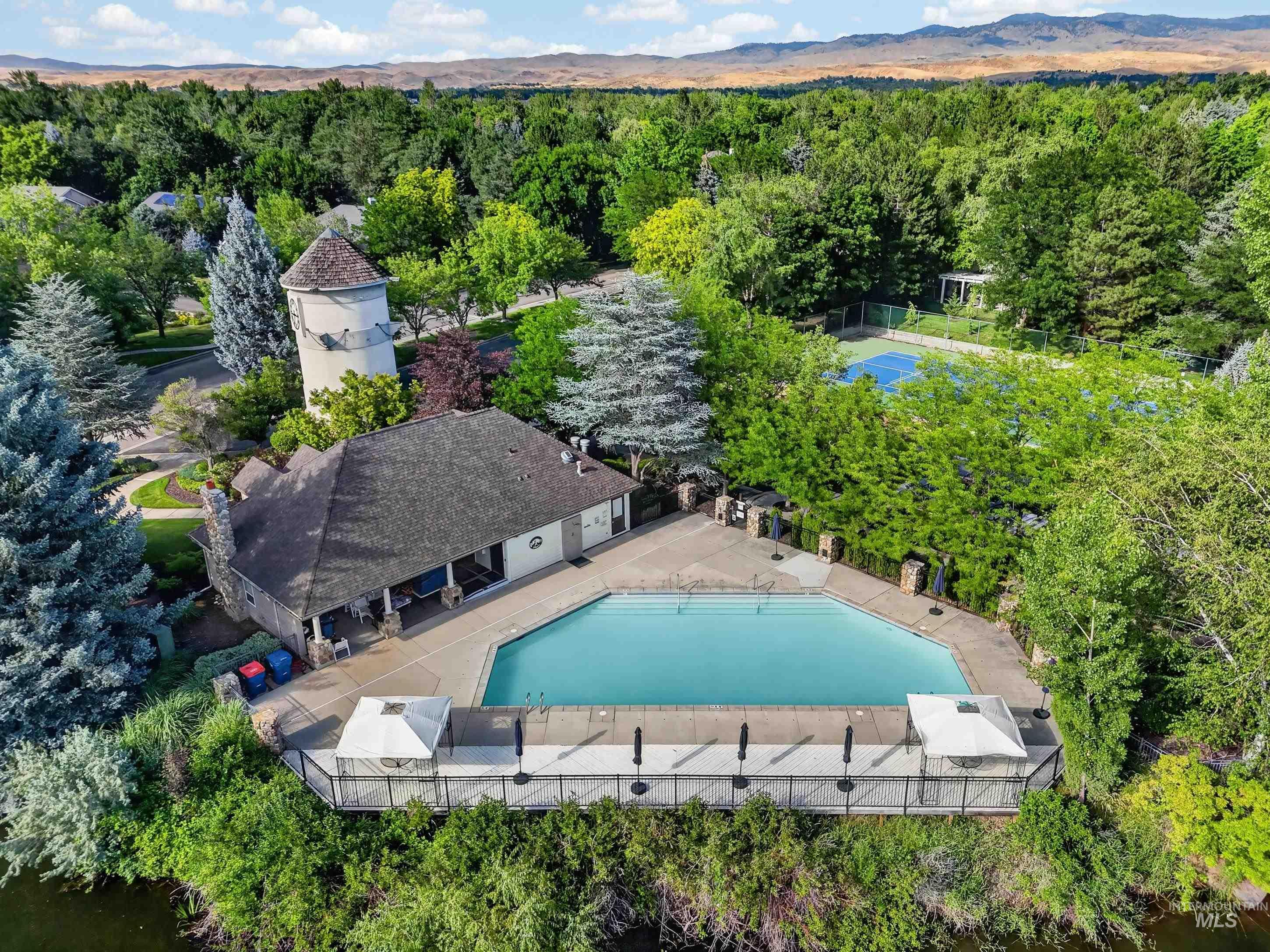 1670 S Willow Lake Way, Eagle, Idaho 83616, 4 Bedrooms, 3 Bathrooms, Residential For Sale, Price $885,000, 98991839