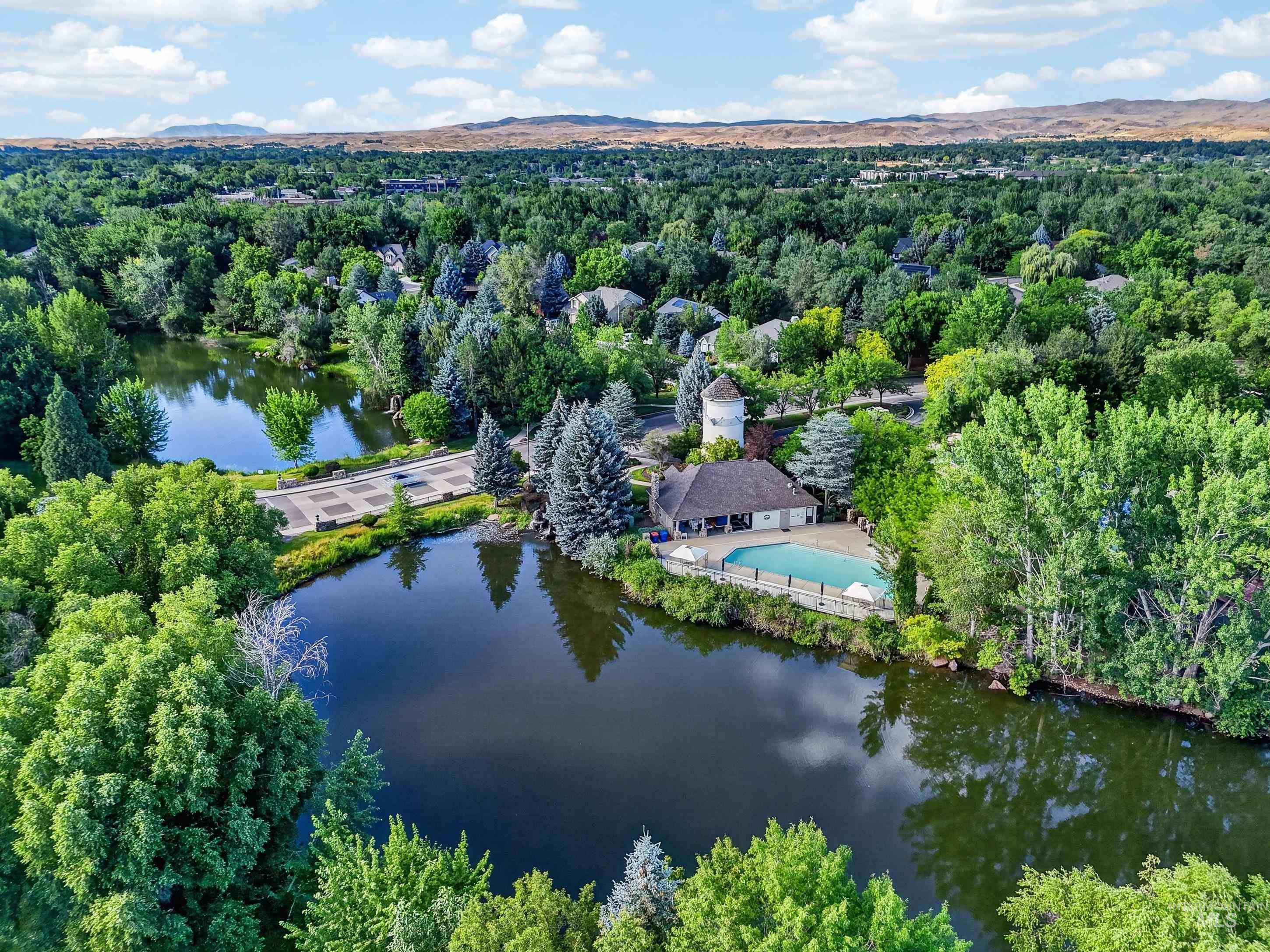 1670 S Willow Lake Way, Eagle, Idaho 83616, 4 Bedrooms, 3 Bathrooms, Residential For Sale, Price $885,000, 98991839