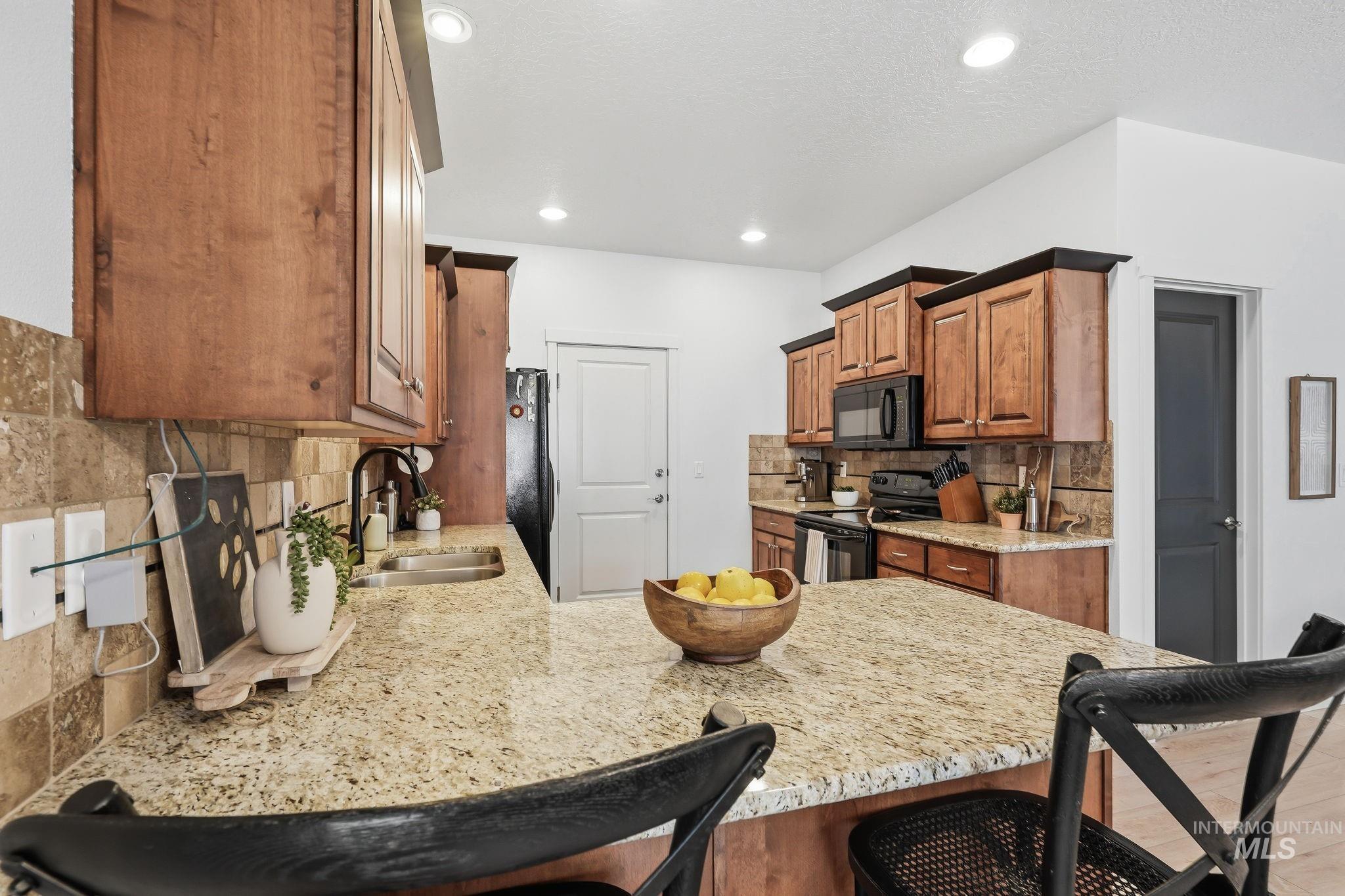 2166 S Myers Pl, Boise, Idaho 83706, 3 Bedrooms, 2.5 Bathrooms, Residential For Sale, Price $549,900,MLS 98991848