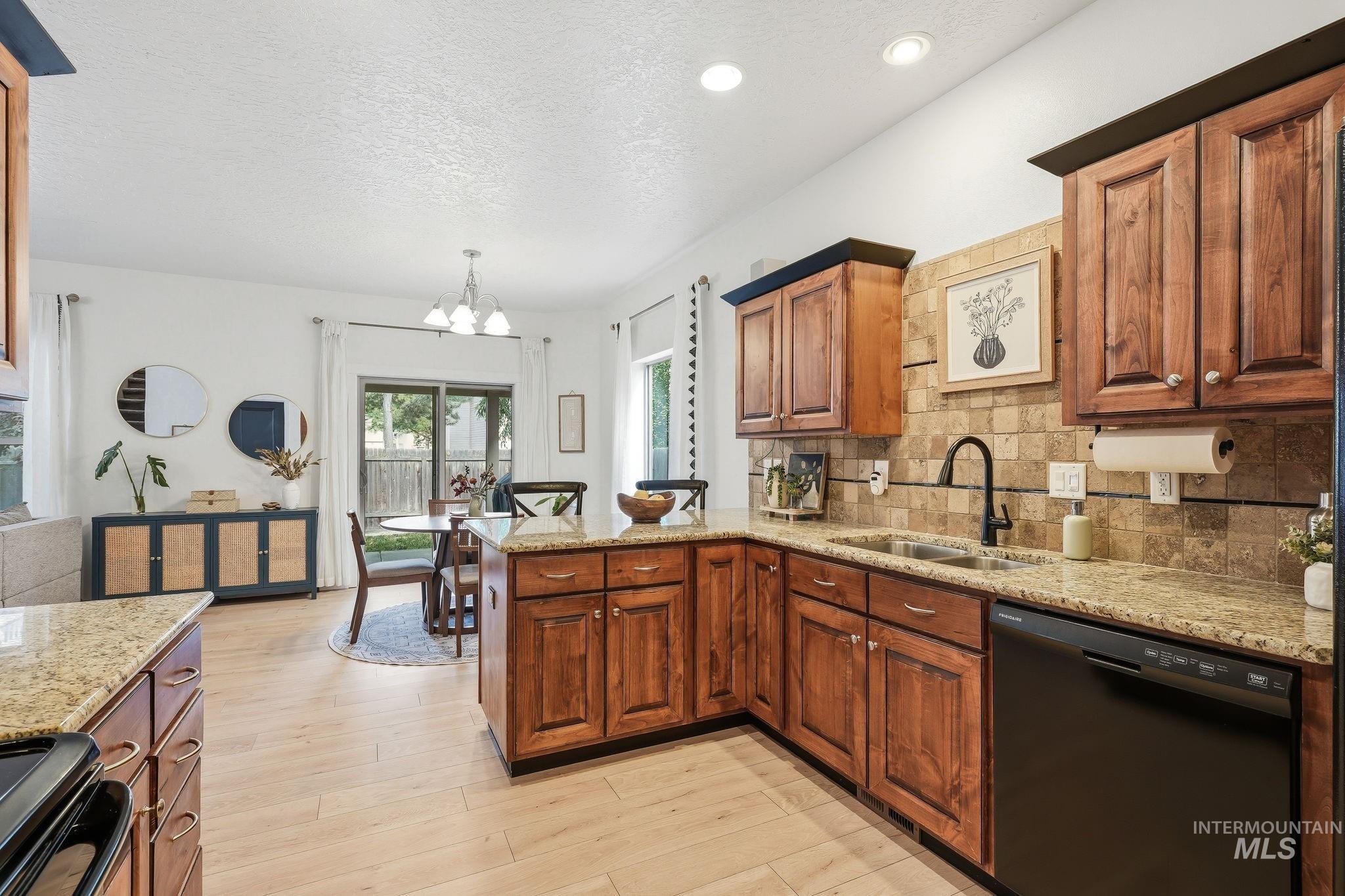 2166 S Myers Pl, Boise, Idaho 83706, 3 Bedrooms, 2.5 Bathrooms, Residential For Sale, Price $549,900,MLS 98991848