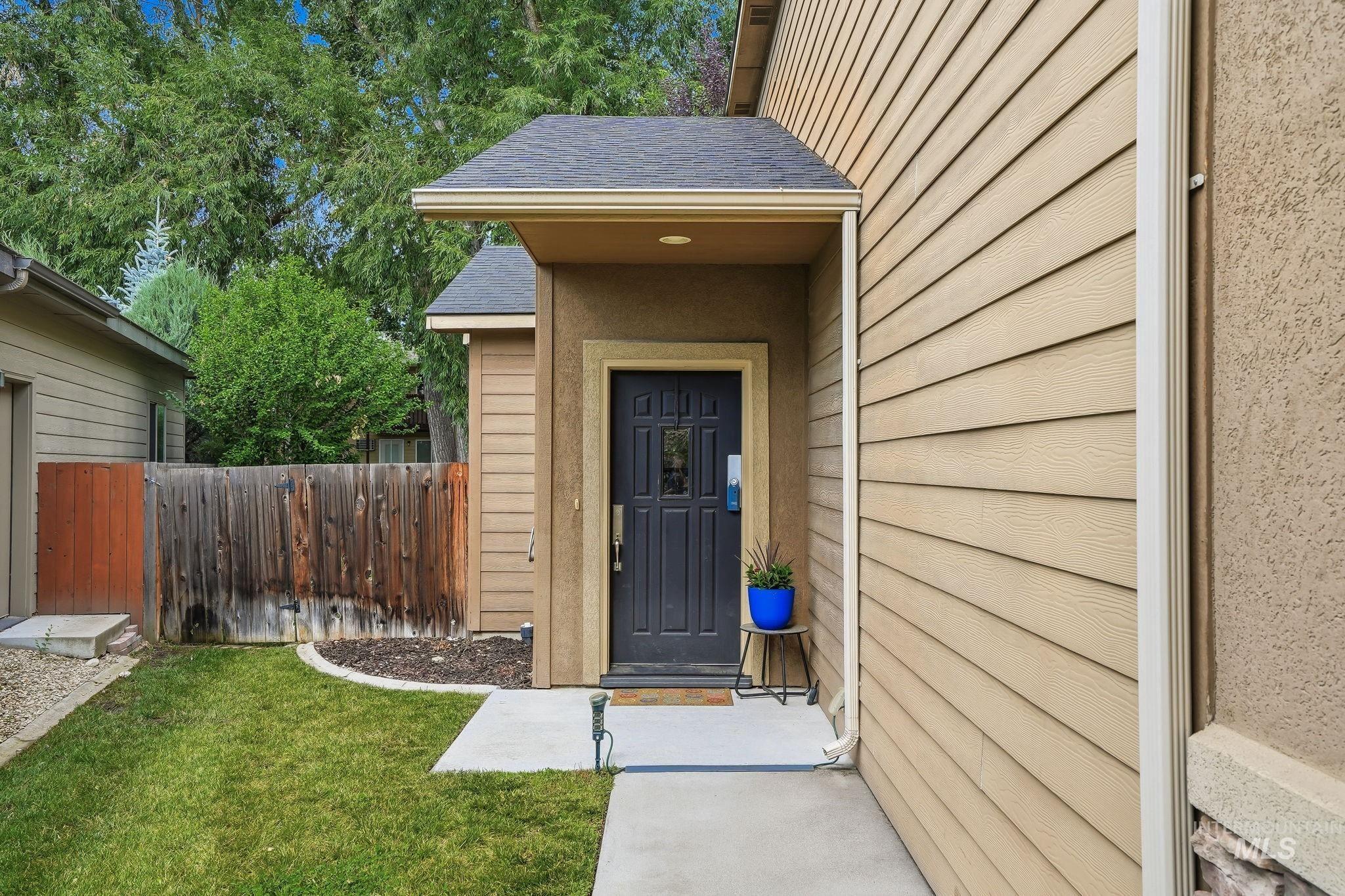 2166 S Myers Pl, Boise, Idaho 83706, 3 Bedrooms, 2.5 Bathrooms, Residential For Sale, Price $549,900,MLS 98991848