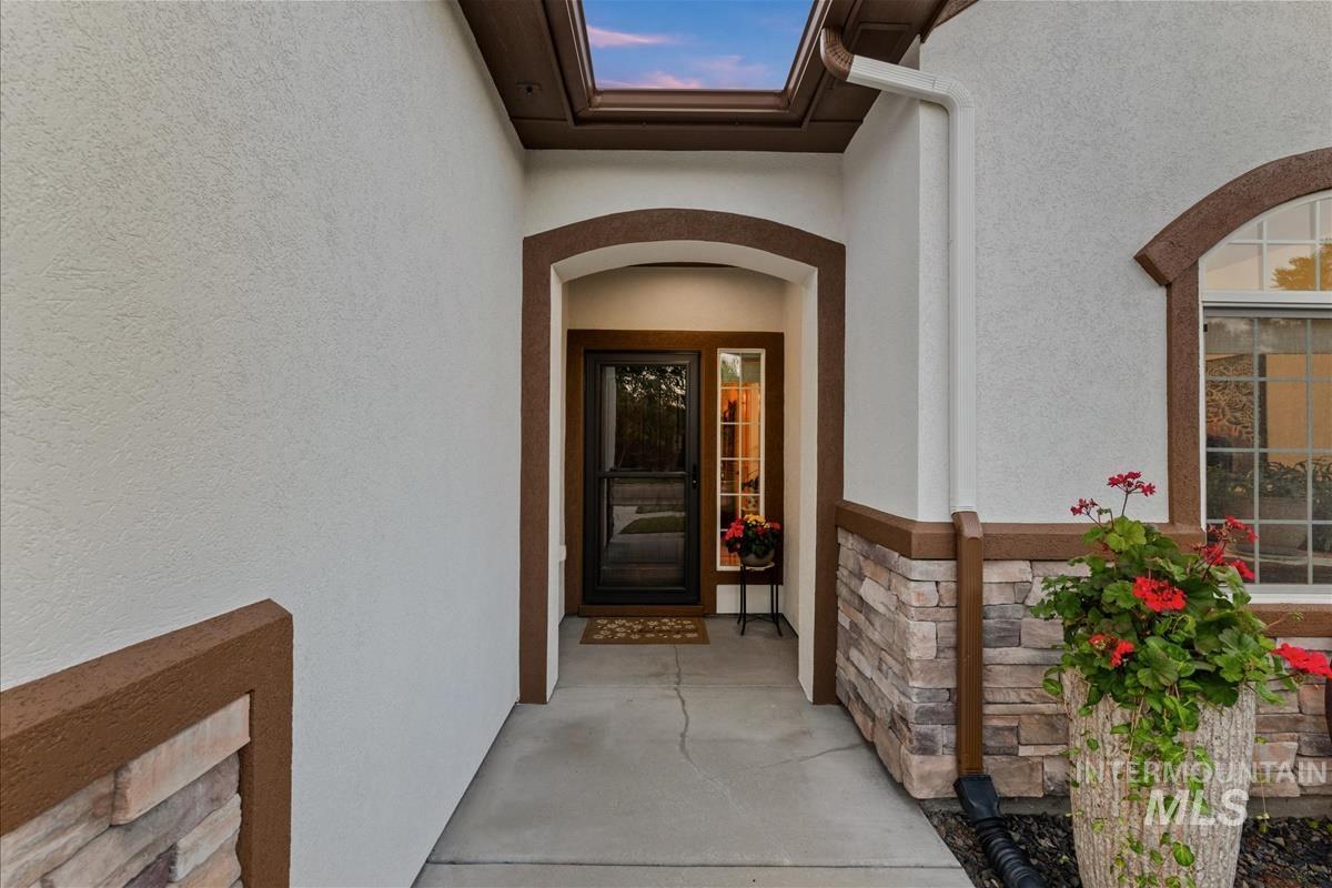 4578 W Montage Dr, Eagle, Idaho 83616, 3 Bedrooms, 2.5 Bathrooms, Residential For Sale, Price $869,900,MLS 98991850