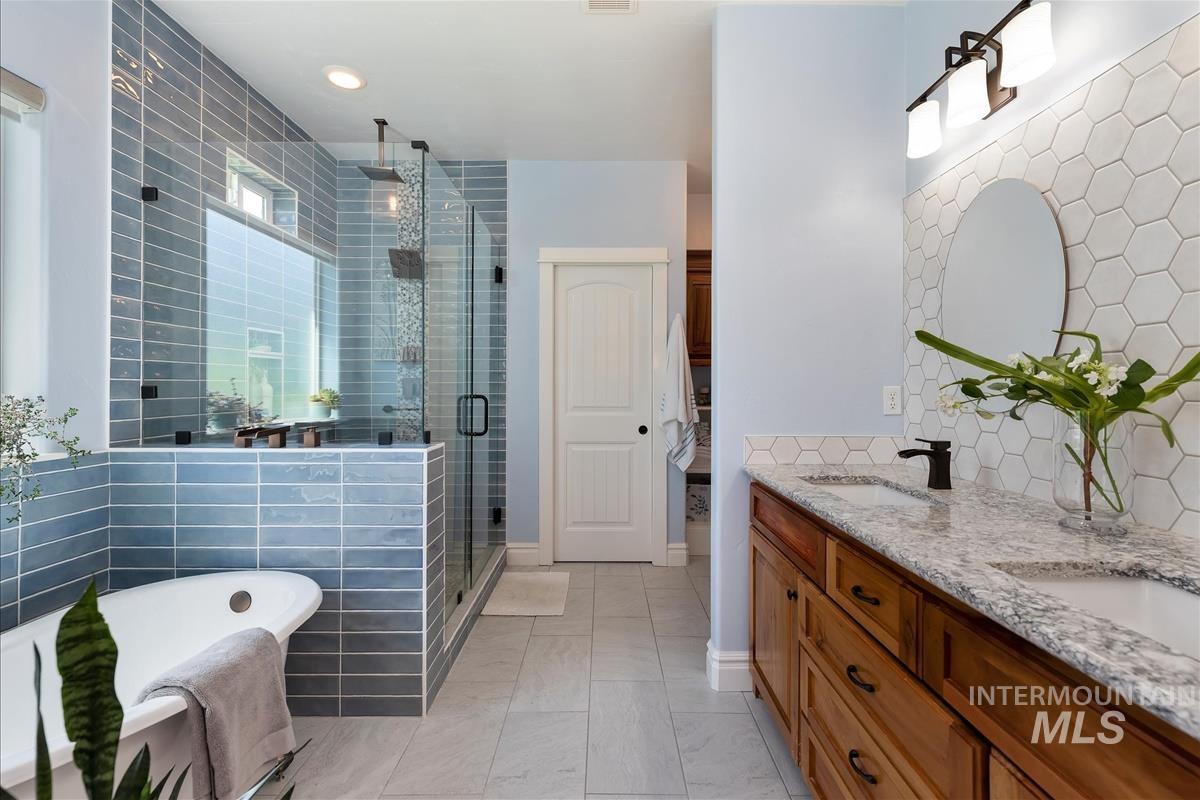 4578 W Montage Dr, Eagle, Idaho 83616, 3 Bedrooms, 2.5 Bathrooms, Residential For Sale, Price $869,900,MLS 98991850